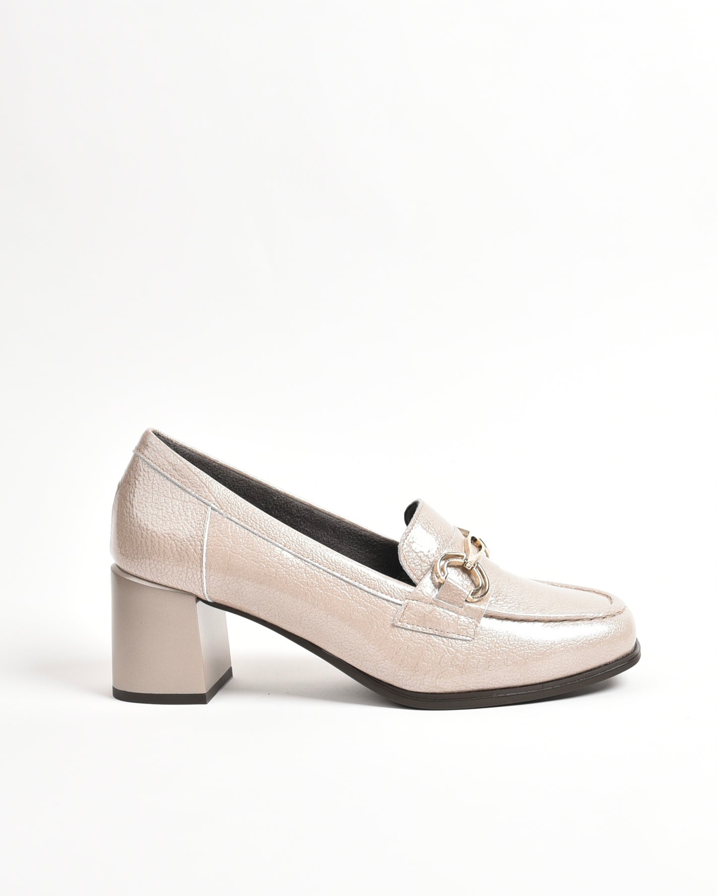 Pitillos classic high heel shoes for women in shiny beige