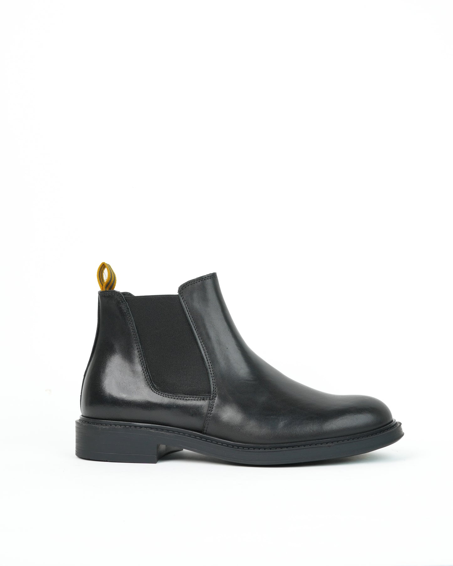 Shalapi Chelsea Boots for men in black