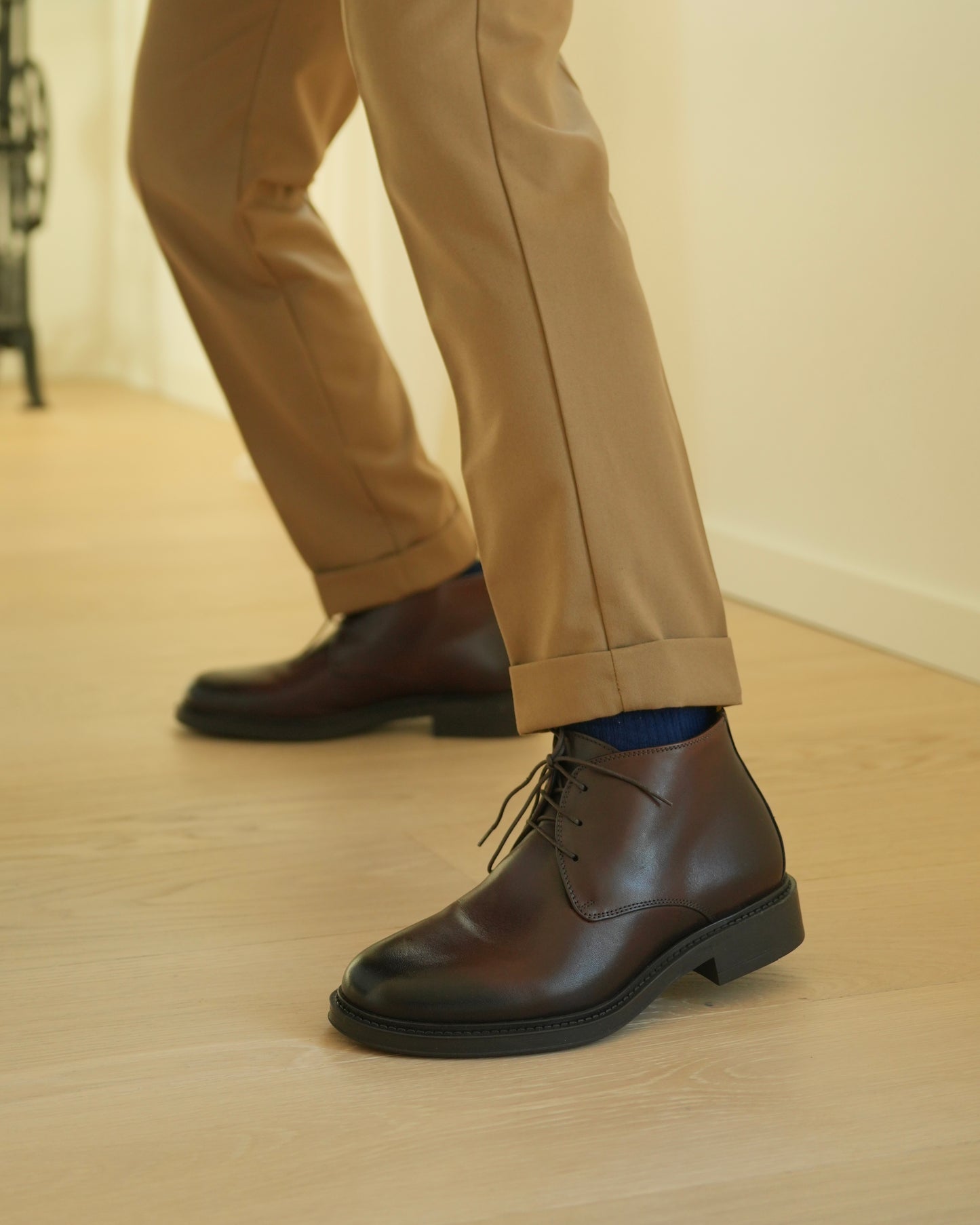 Shalapi Italian boots for men in brown