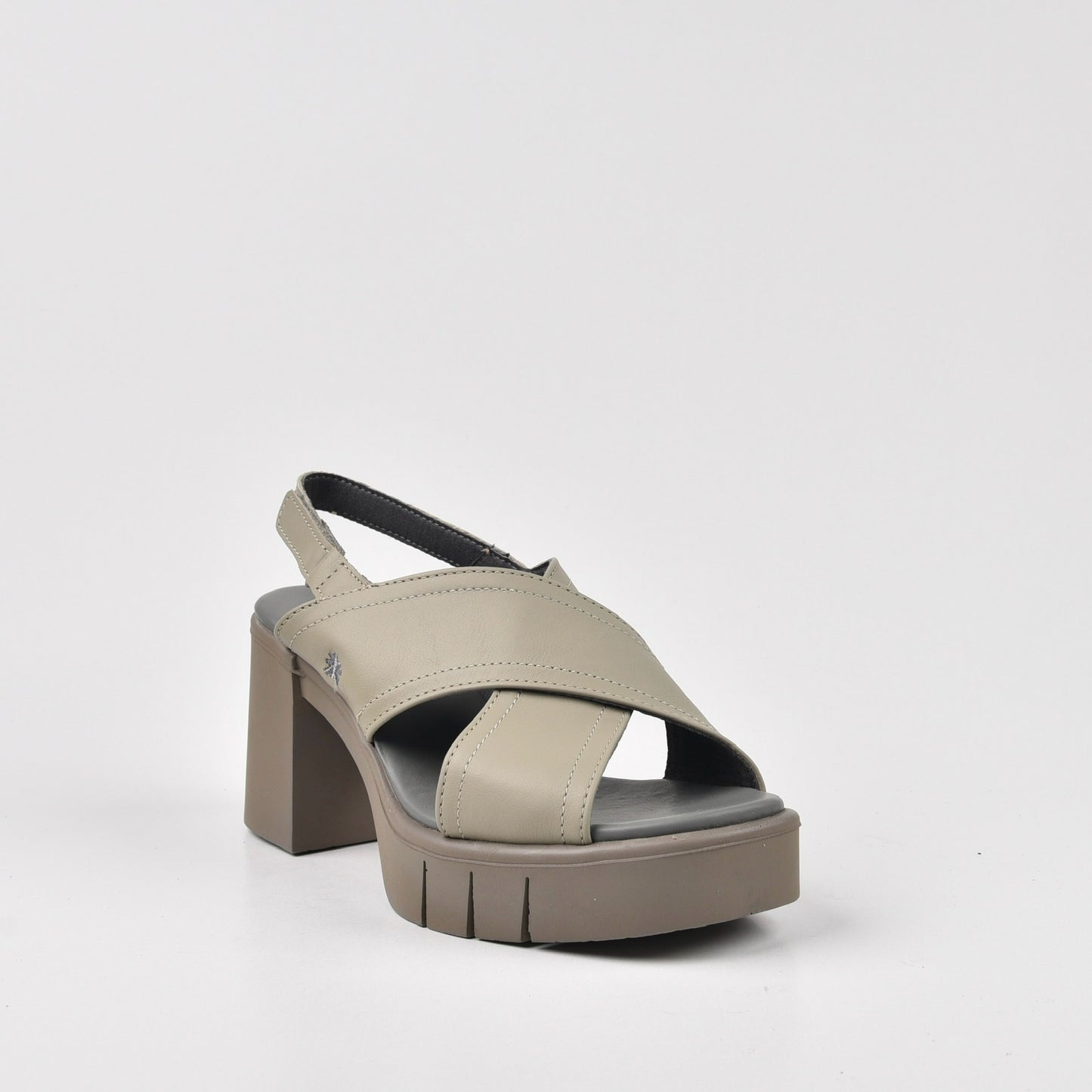Art Spanish Medium-Heel Sandal for Women in Gray .