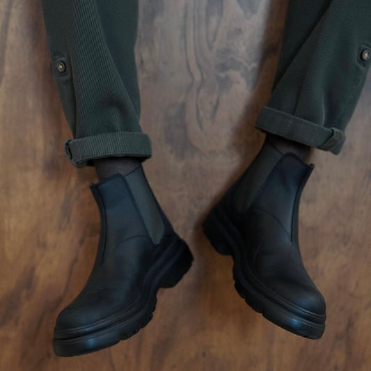 Frau Italian Chelsea boots for men in black