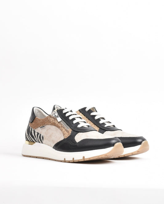Dorking Fluchos Classic Comfortable Sneaker for women in Black and Gold.