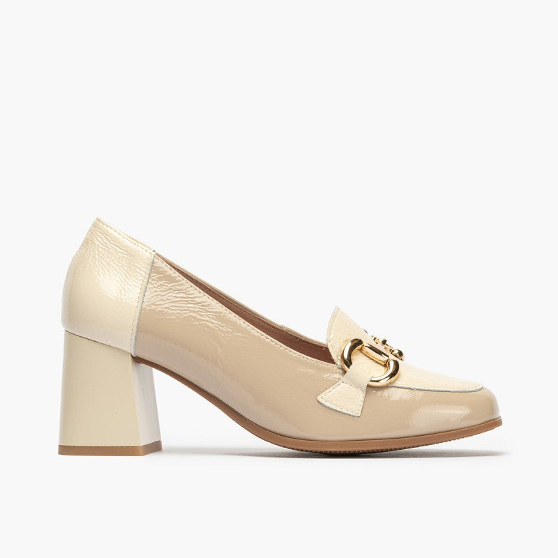 Pitillos Spanish High-heel Shoe for Women in beige .