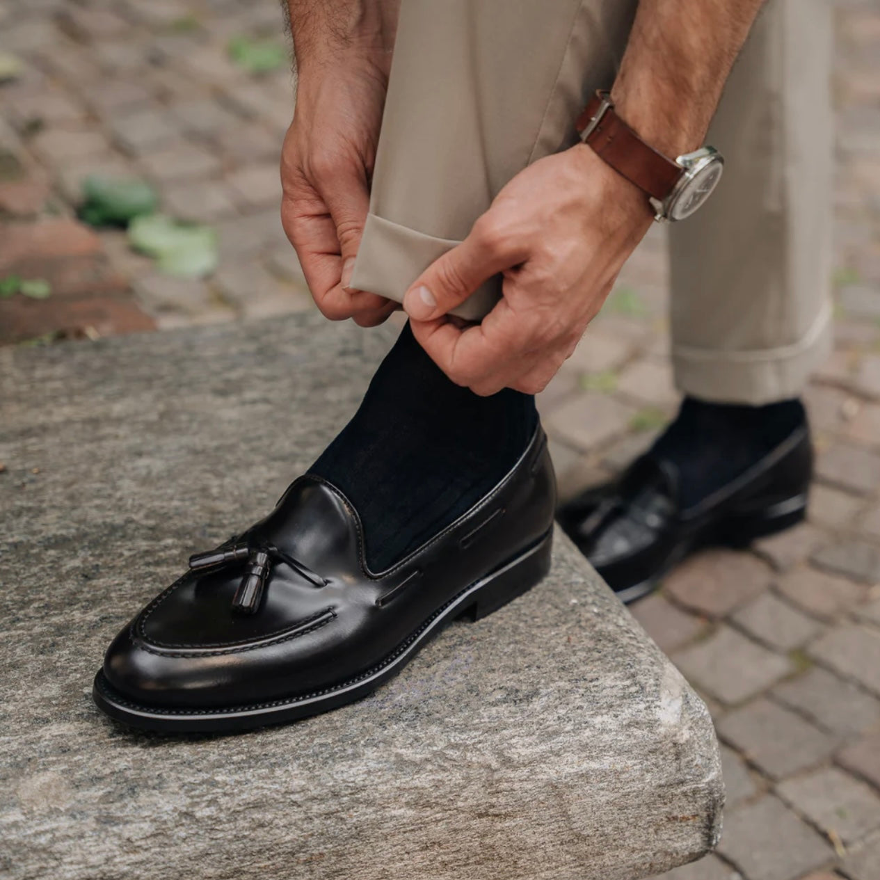 Shalapi Italian loafers for men in black