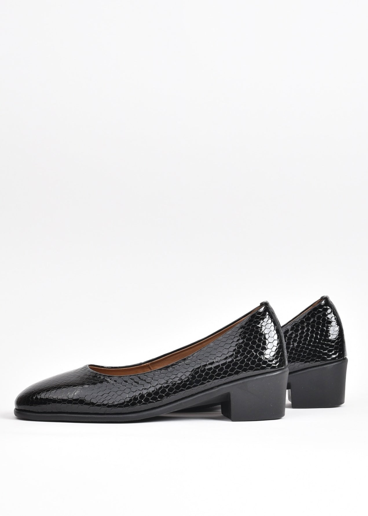 SHALAPI NAPOLI Turkish Medium Heel for women in black