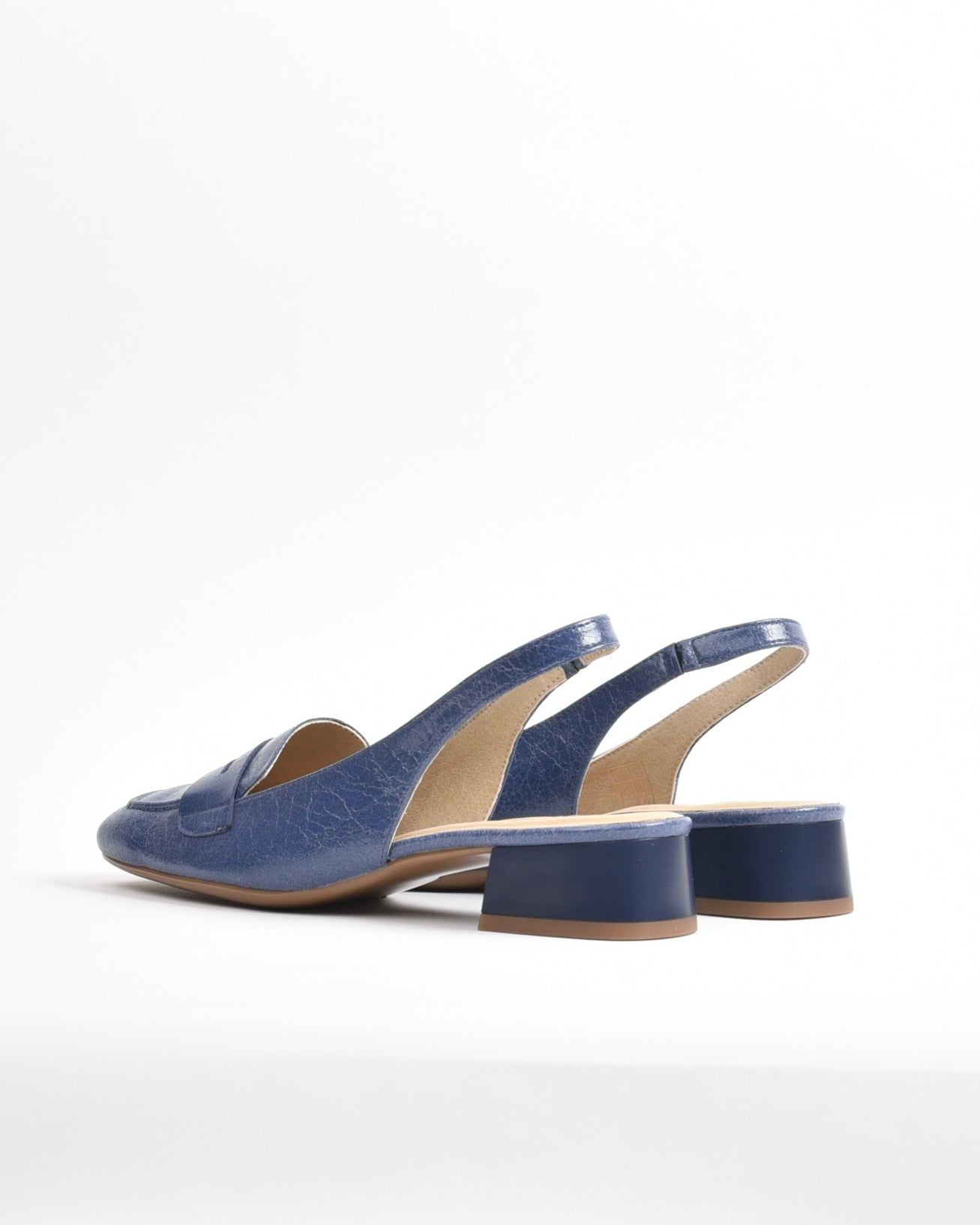 Dorking Fluchos Classic Comfortable Medium heel Sandal for women in Black. Sky-blue.