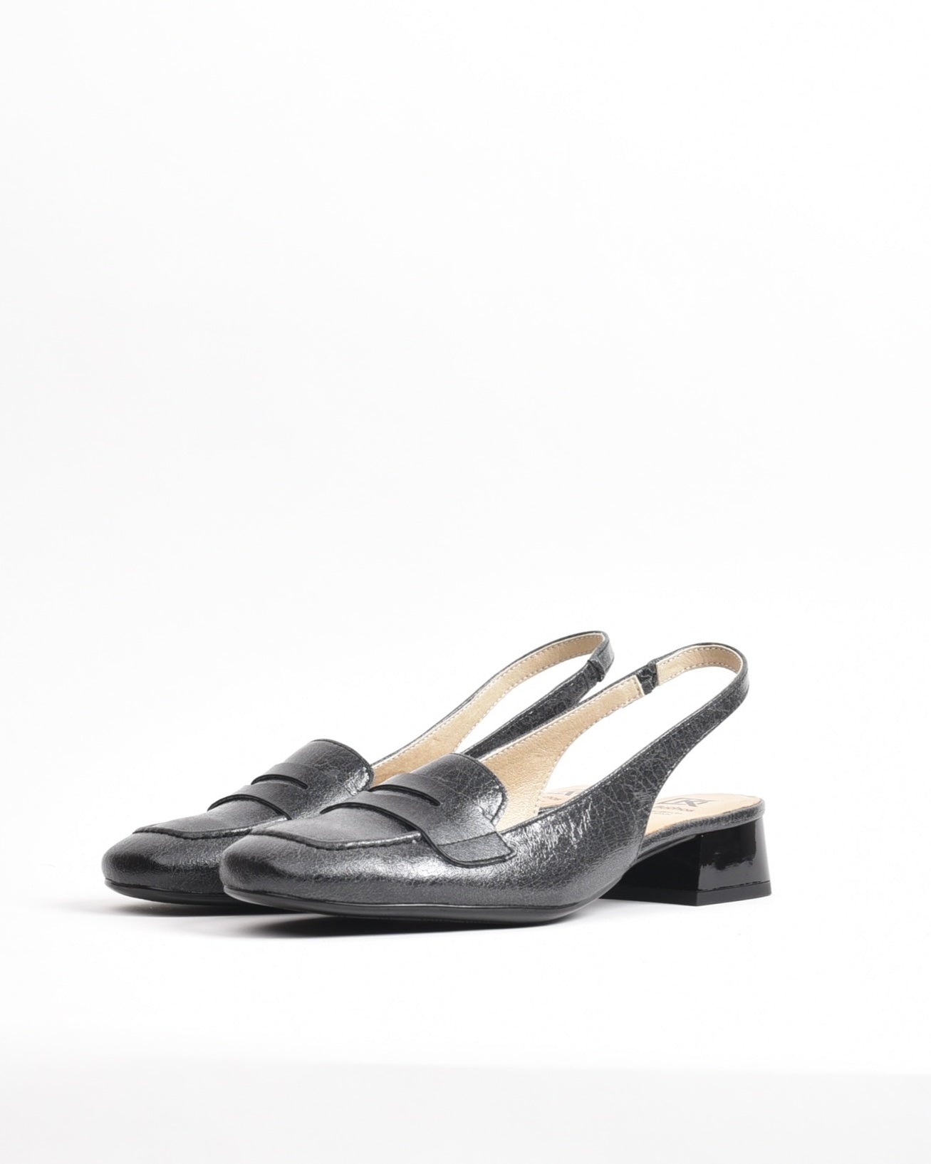 Dorking Fluchos Classic Comfortable Medium heel Sandal for women in Black.