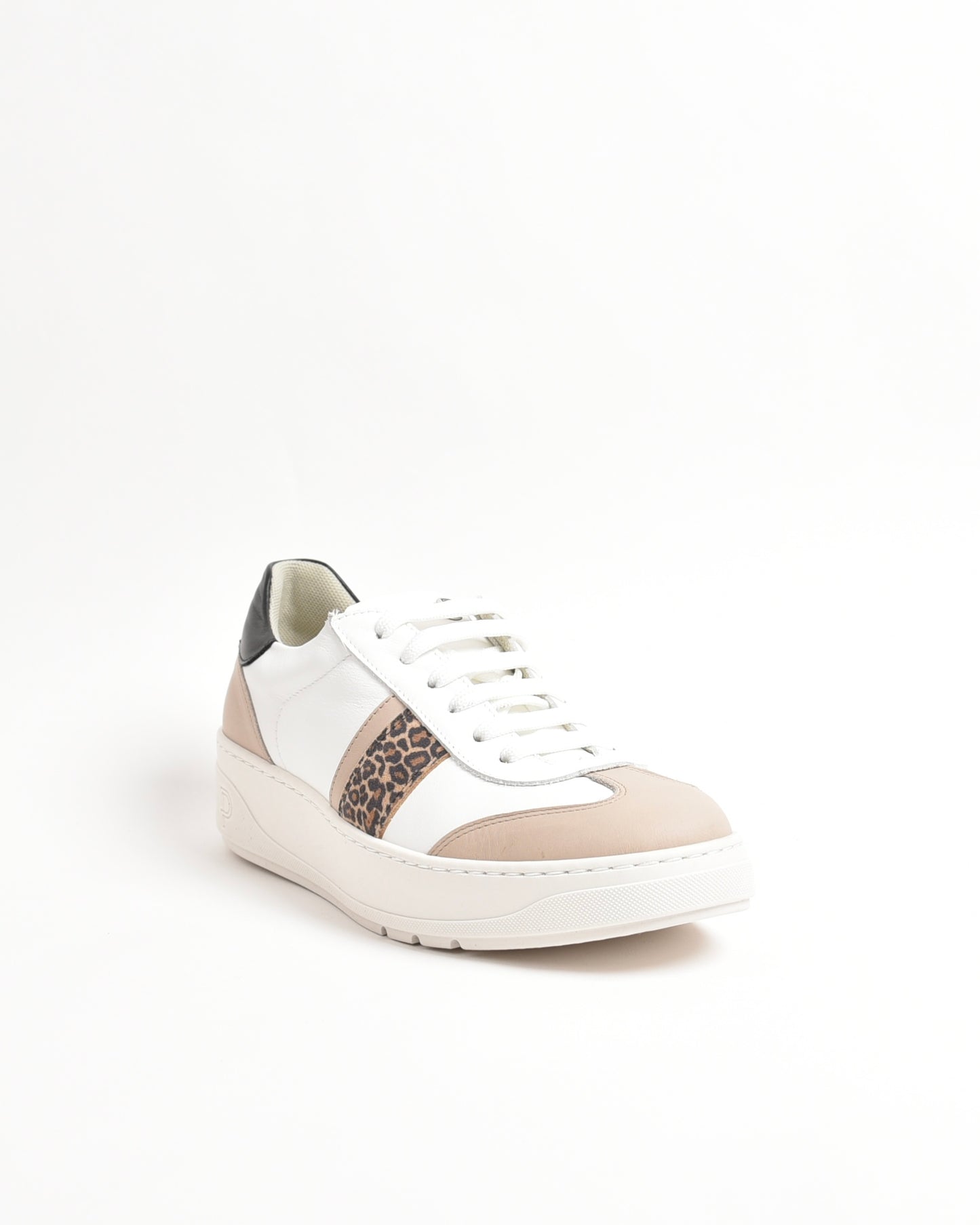 Pitillos sneakers for women in white