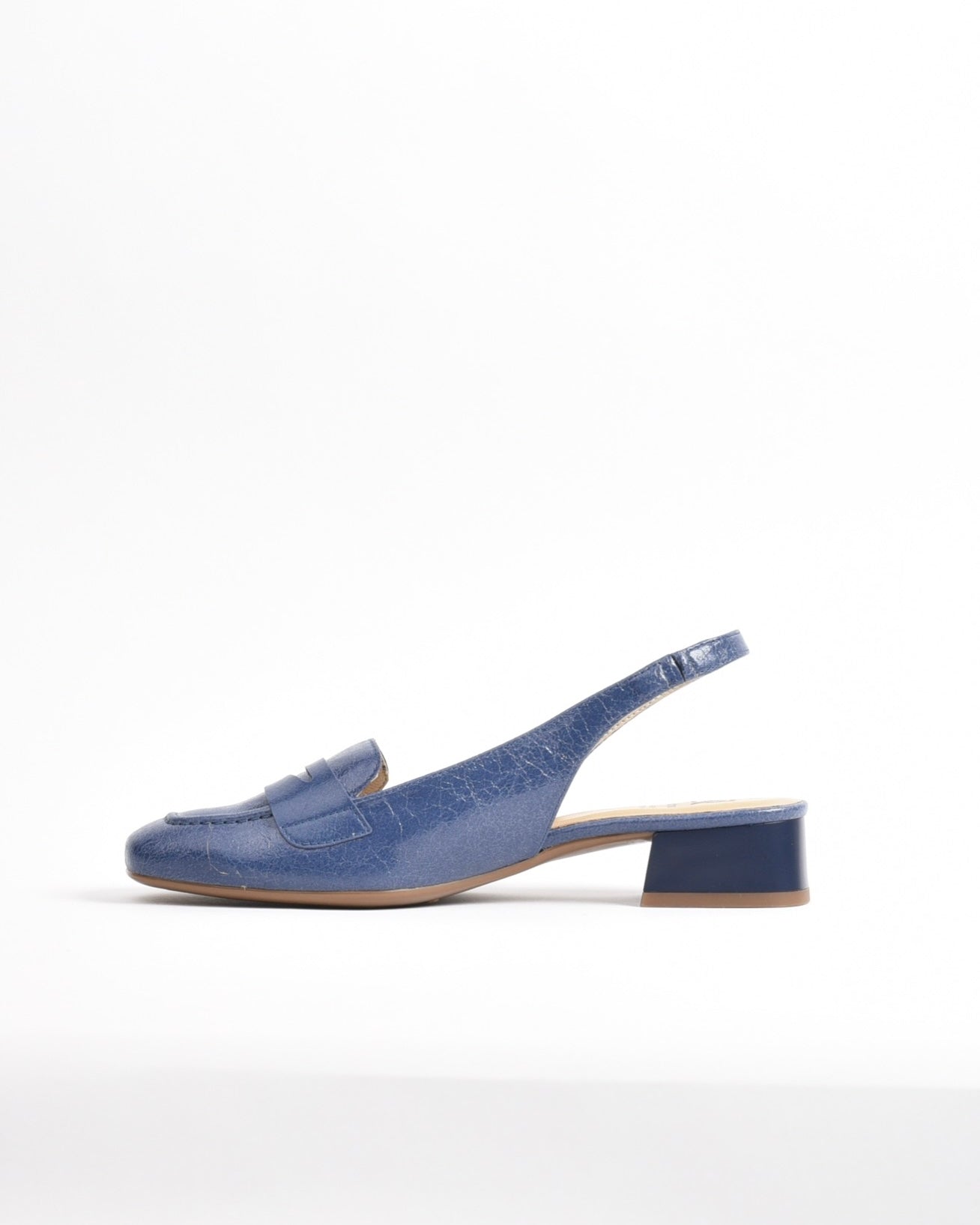 Dorking Fluchos Classic Comfortable Medium heel Sandal for women in Black. Sky-blue.
