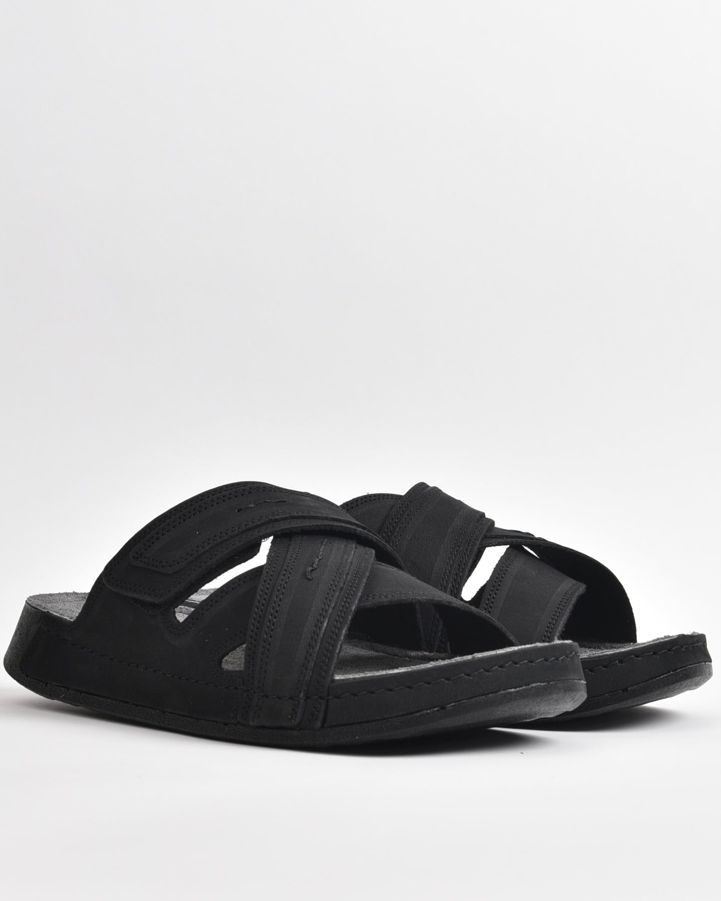 SHALAPI Genuine Leather Comfort Slipper for Men in black