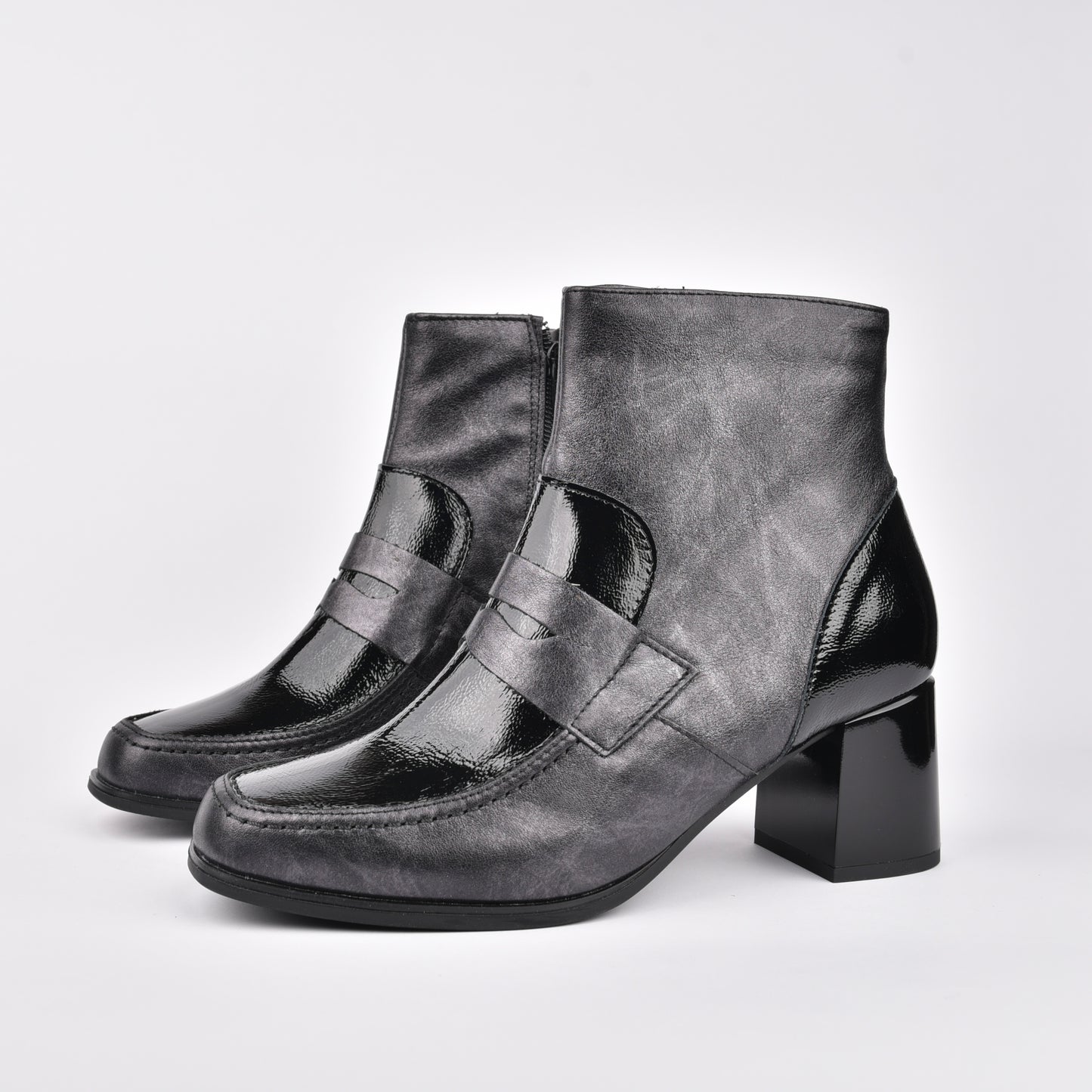 Pitillos 100% Genuine Leather Spanish boots for women in black