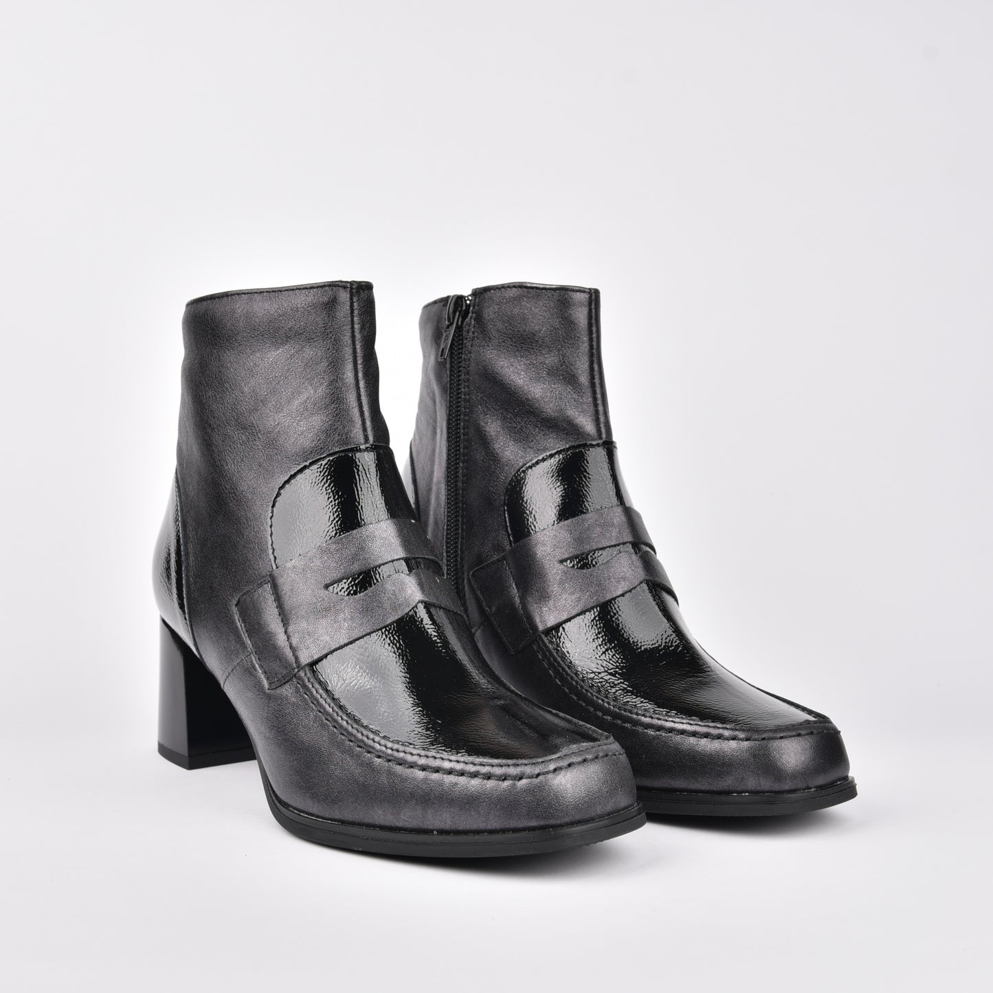 Pitillos 100% Genuine Leather Spanish boots for women in black