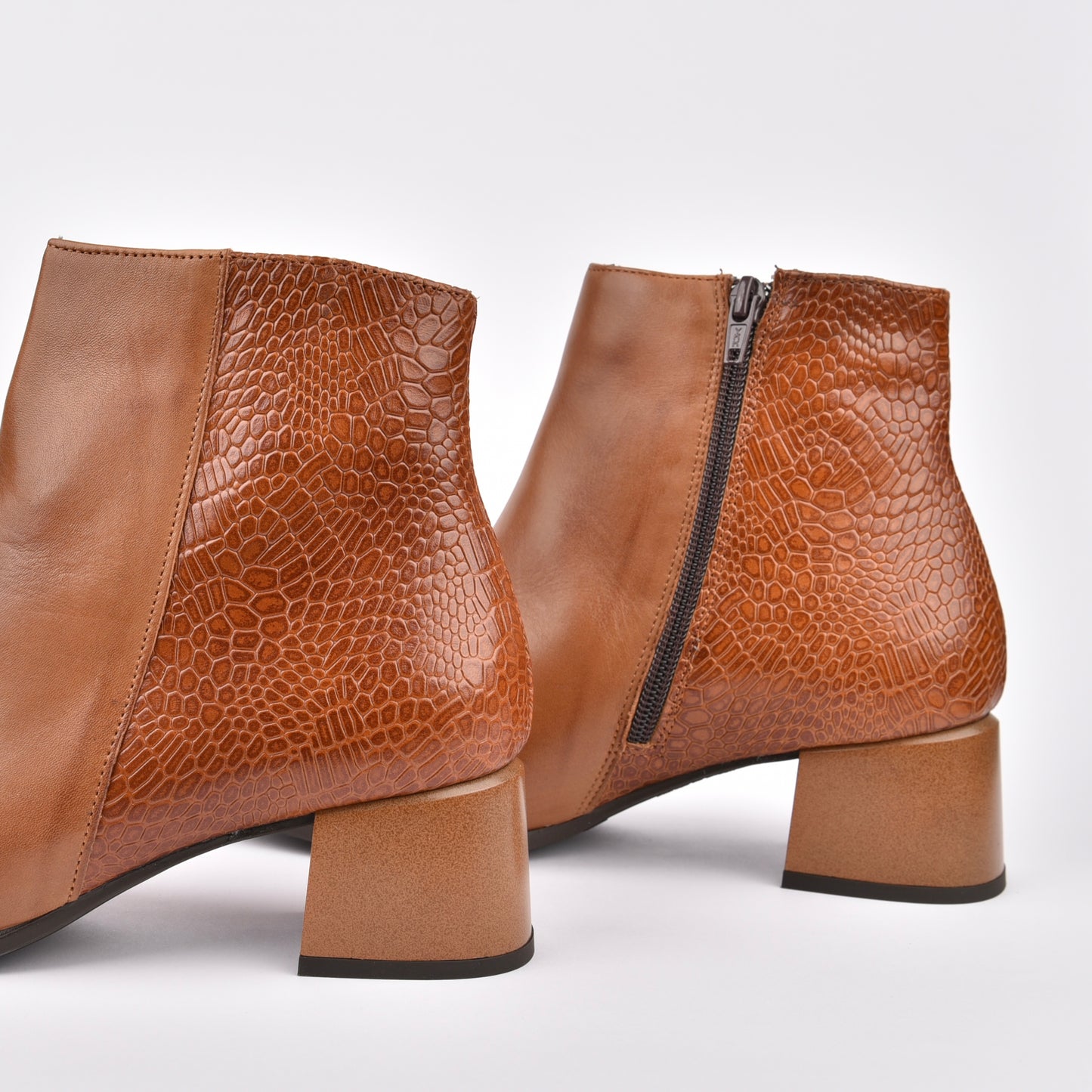 Pitillos spanish boots for women in camel