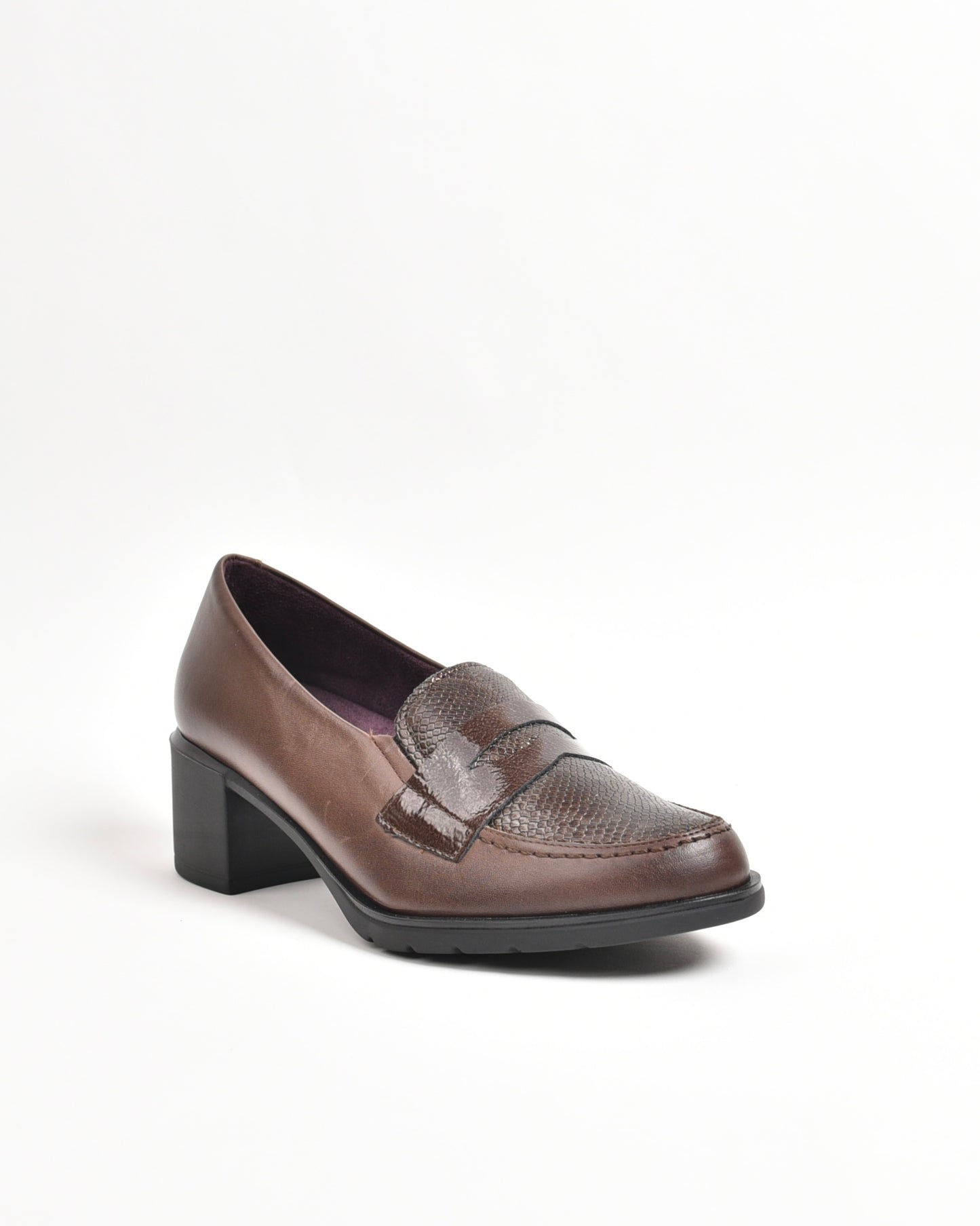 Pitillos classic shoes for women in brown