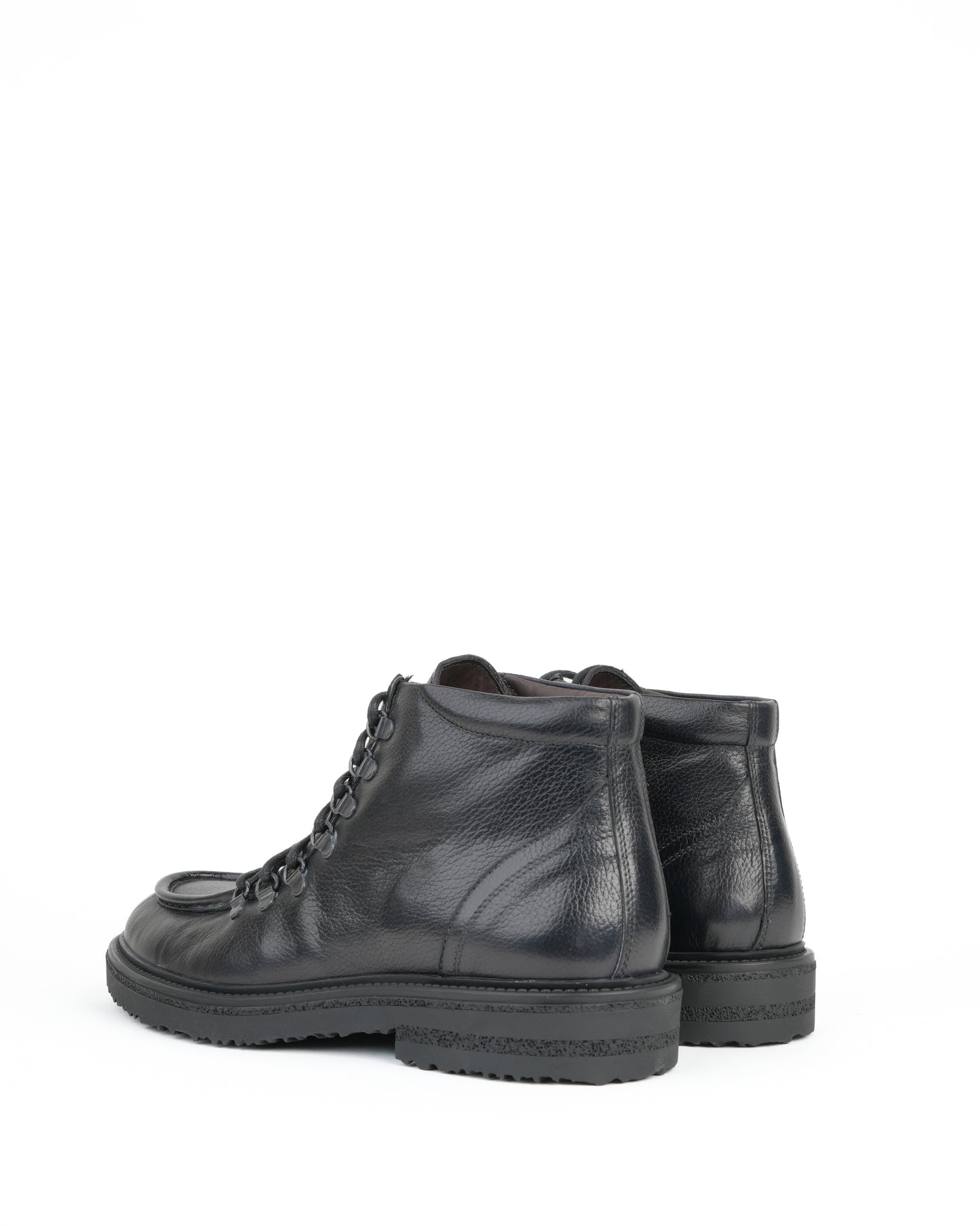 Shalapi boots in grain leather for men in black