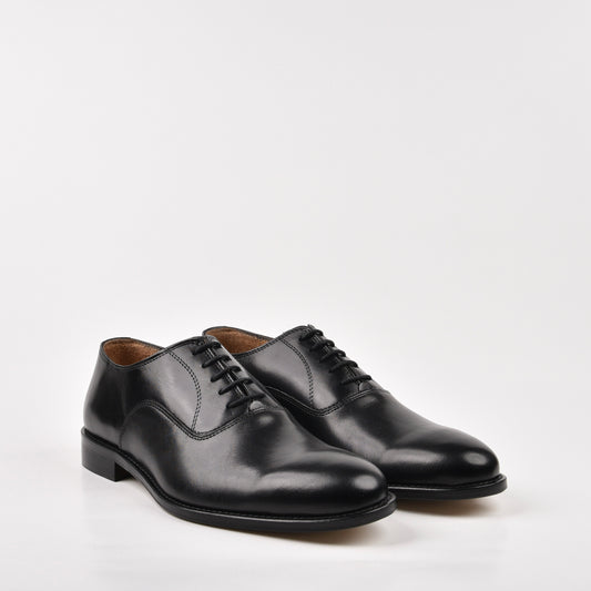 Shalapi Italian classic shoes for men in black