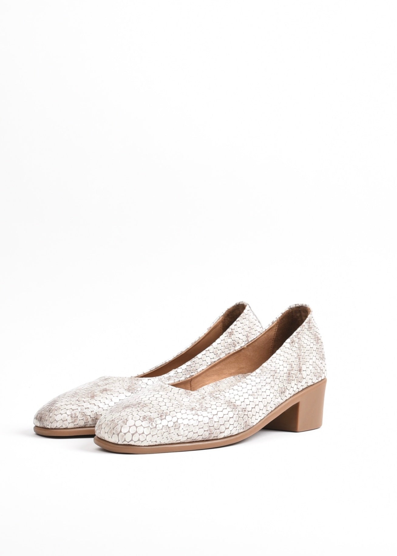 SHALAPI NAPOLI Turkish Medium Heel for women in Biege.
