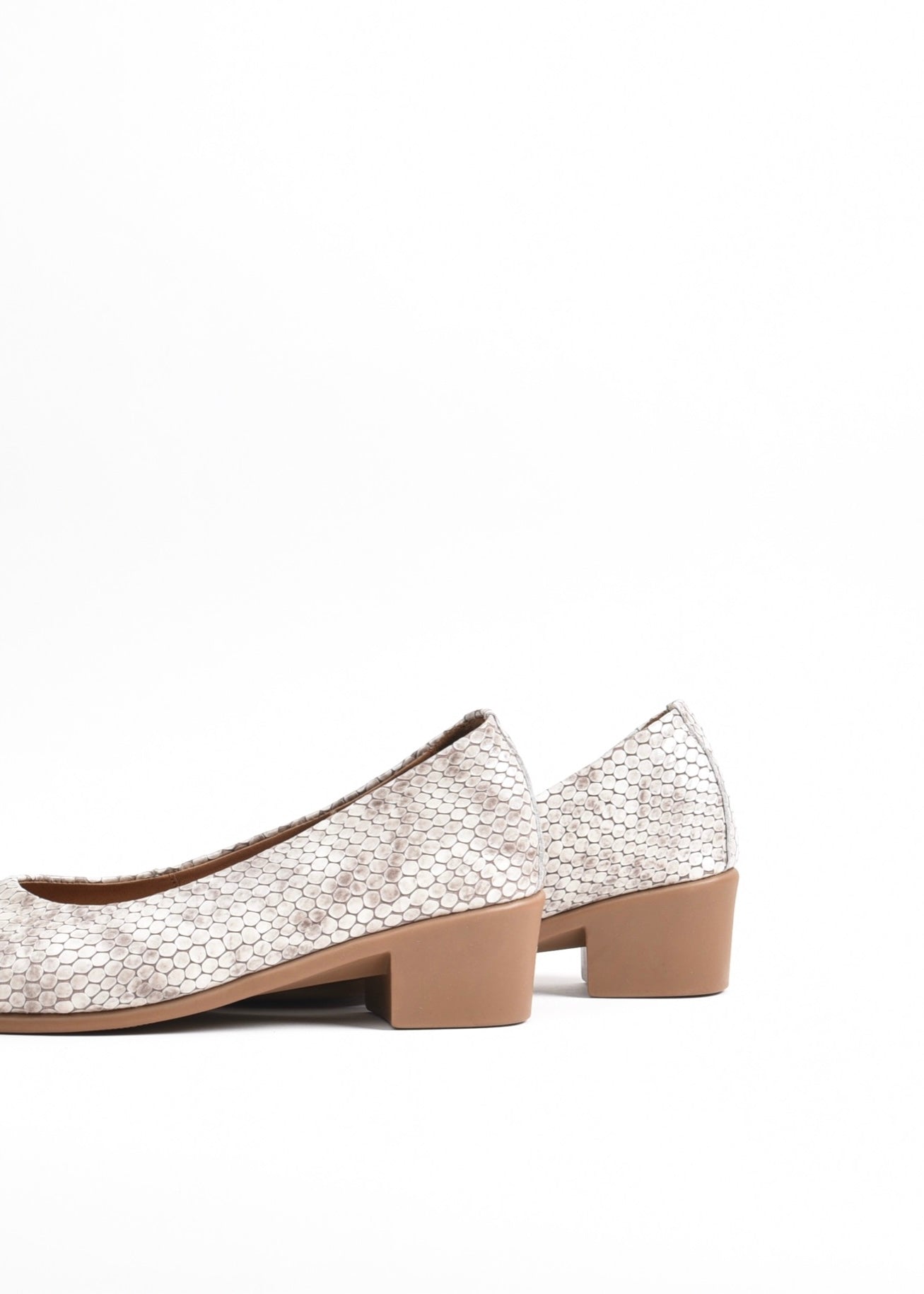 SHALAPI NAPOLI Turkish Medium Heel for women in Biege.