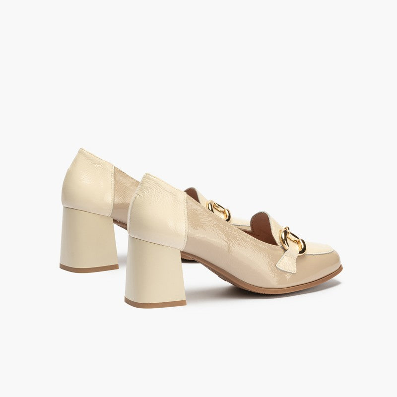 Pitillos Spanish High-heel Shoe for Women in beige .