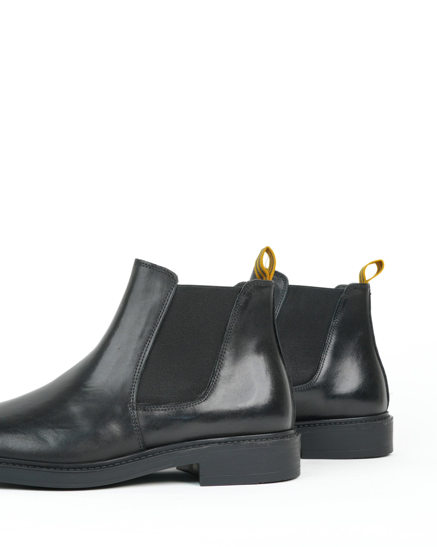 Shalapi Chelsea Boots for men in black