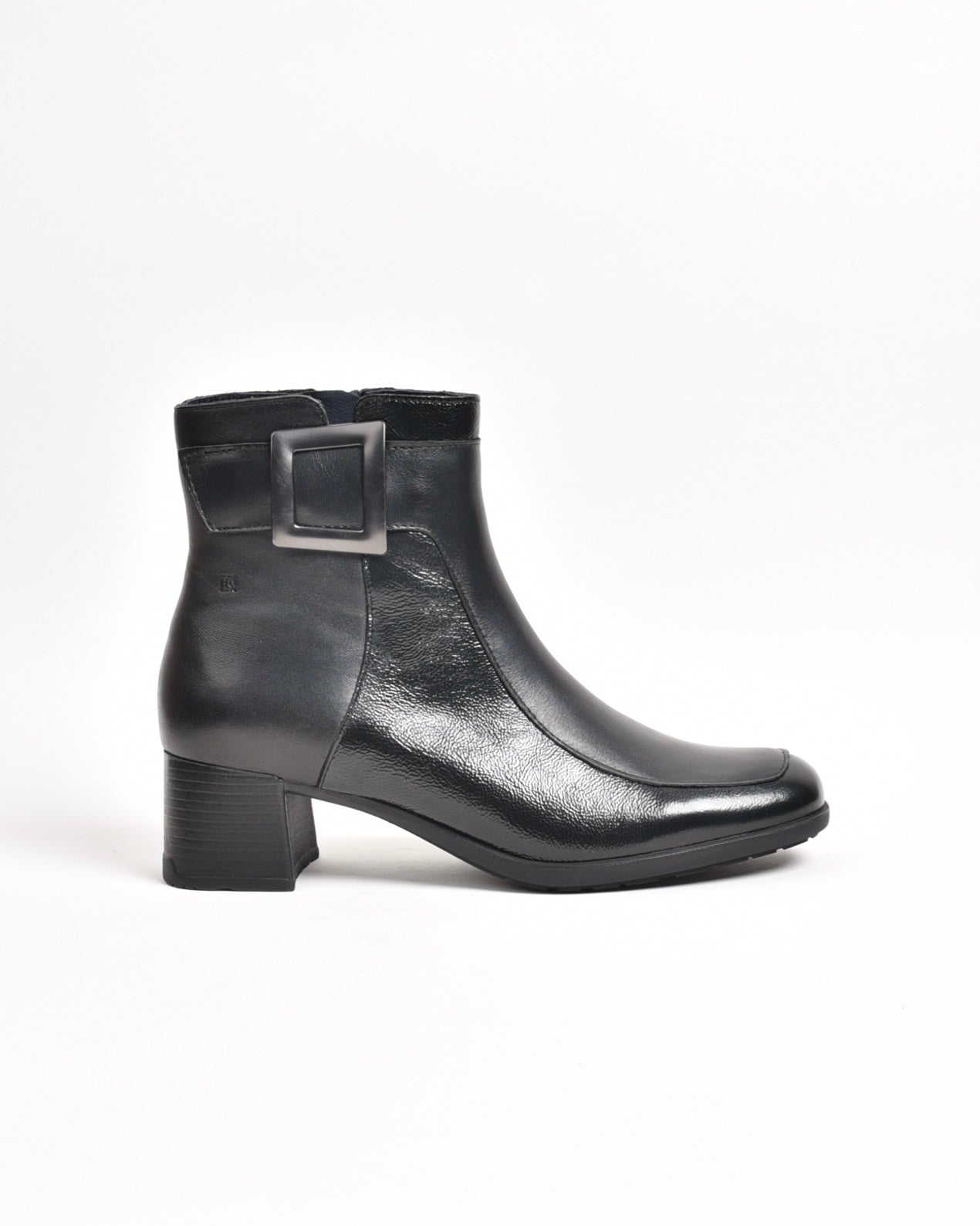 Fluchos classic med hell boots for women in shiny black