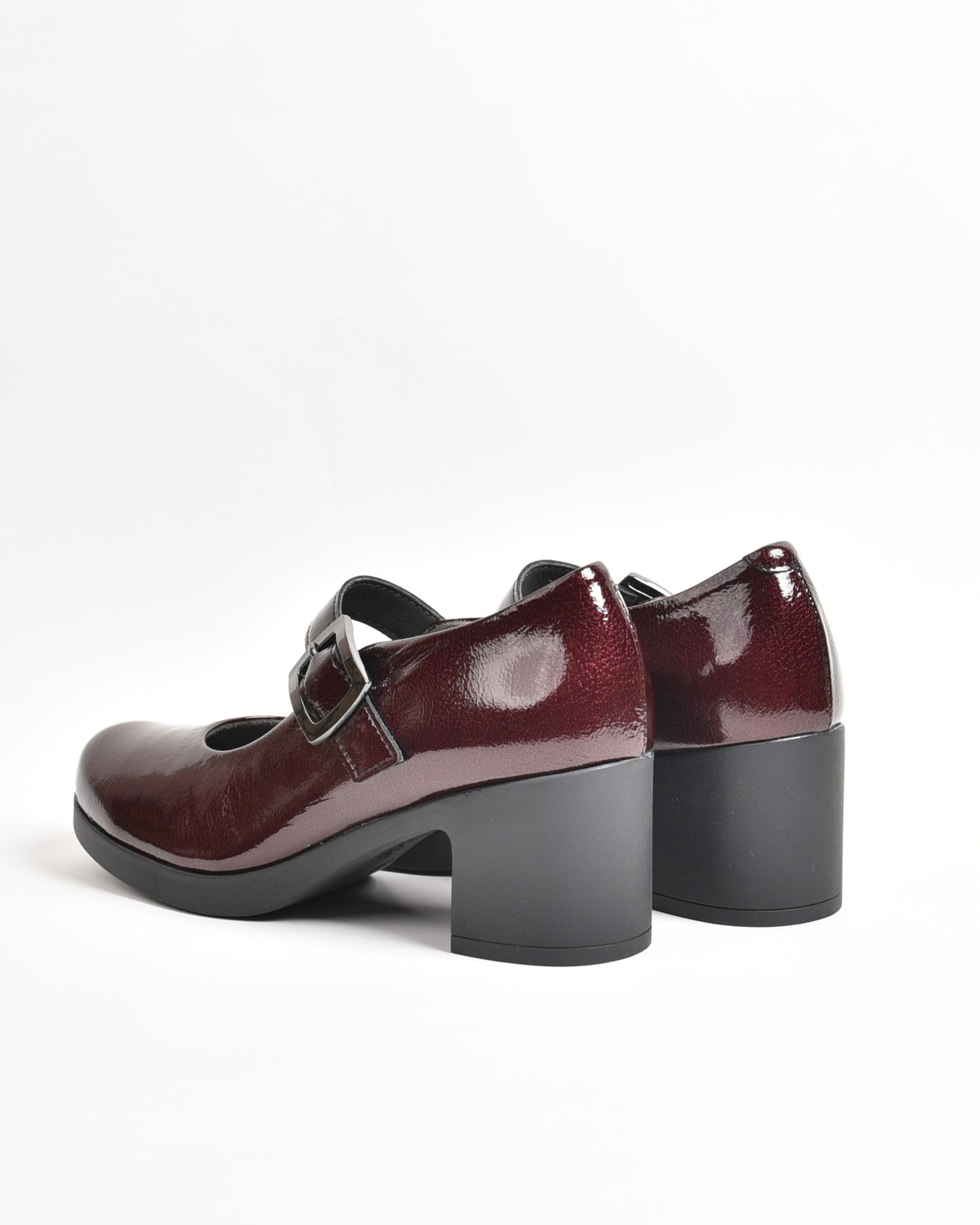 Pitillos classic high heel shoes for women in shiny burdo