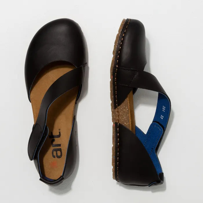 Art Spanish Strap Sandal for Women in Nappa Black.