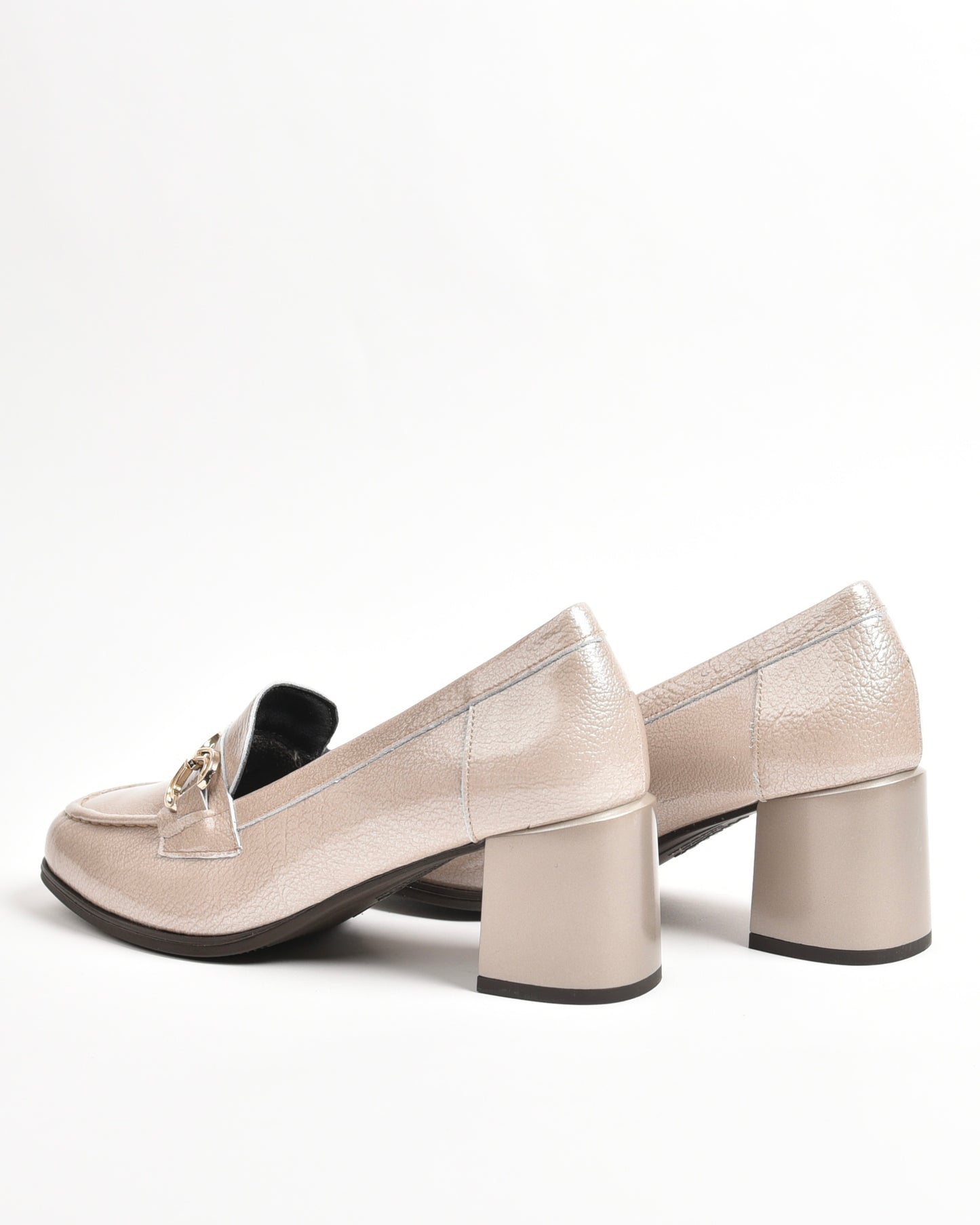 Pitillos classic high heel shoes for women in shiny beige