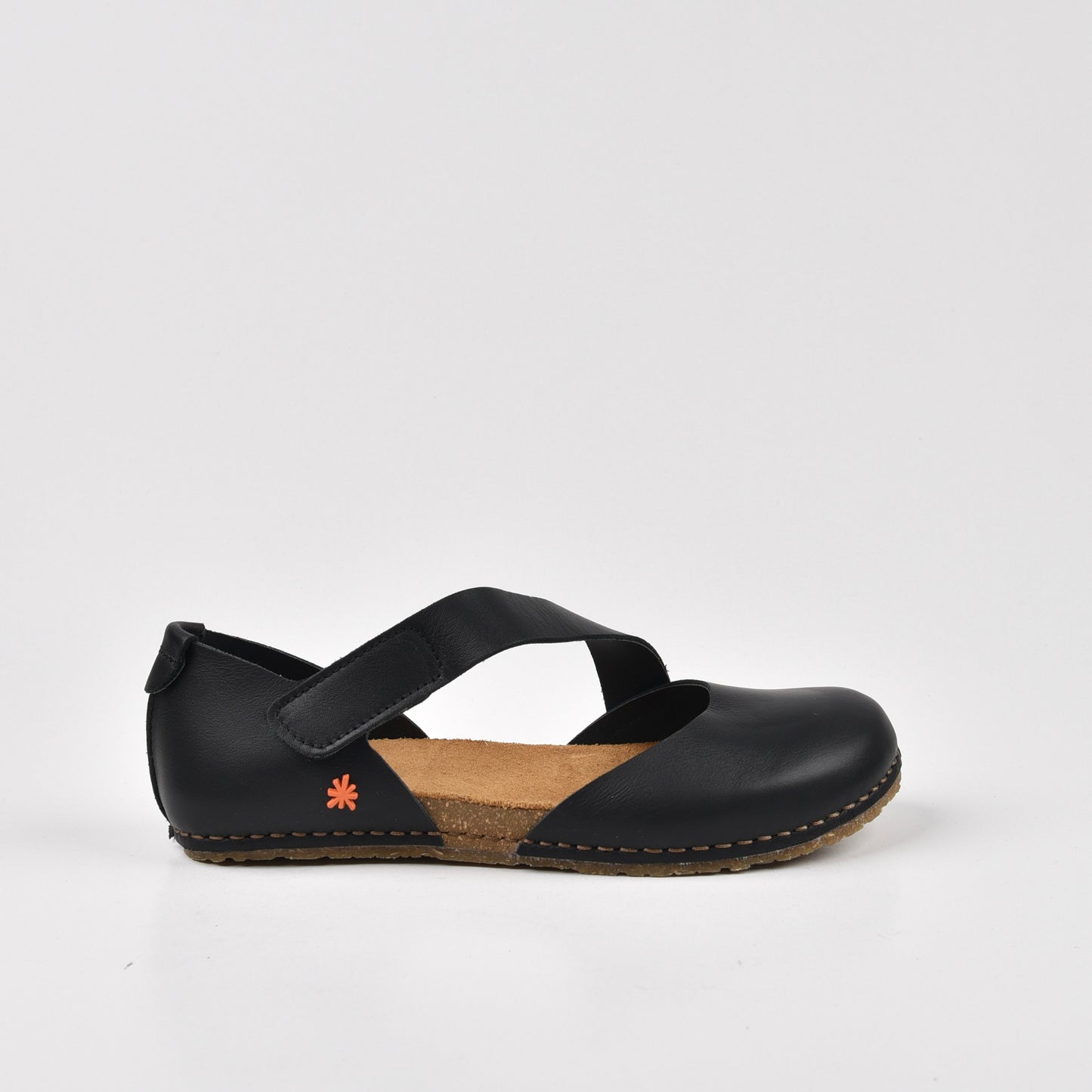 Art Spanish Strap Sandal for Women in Nappa Black.