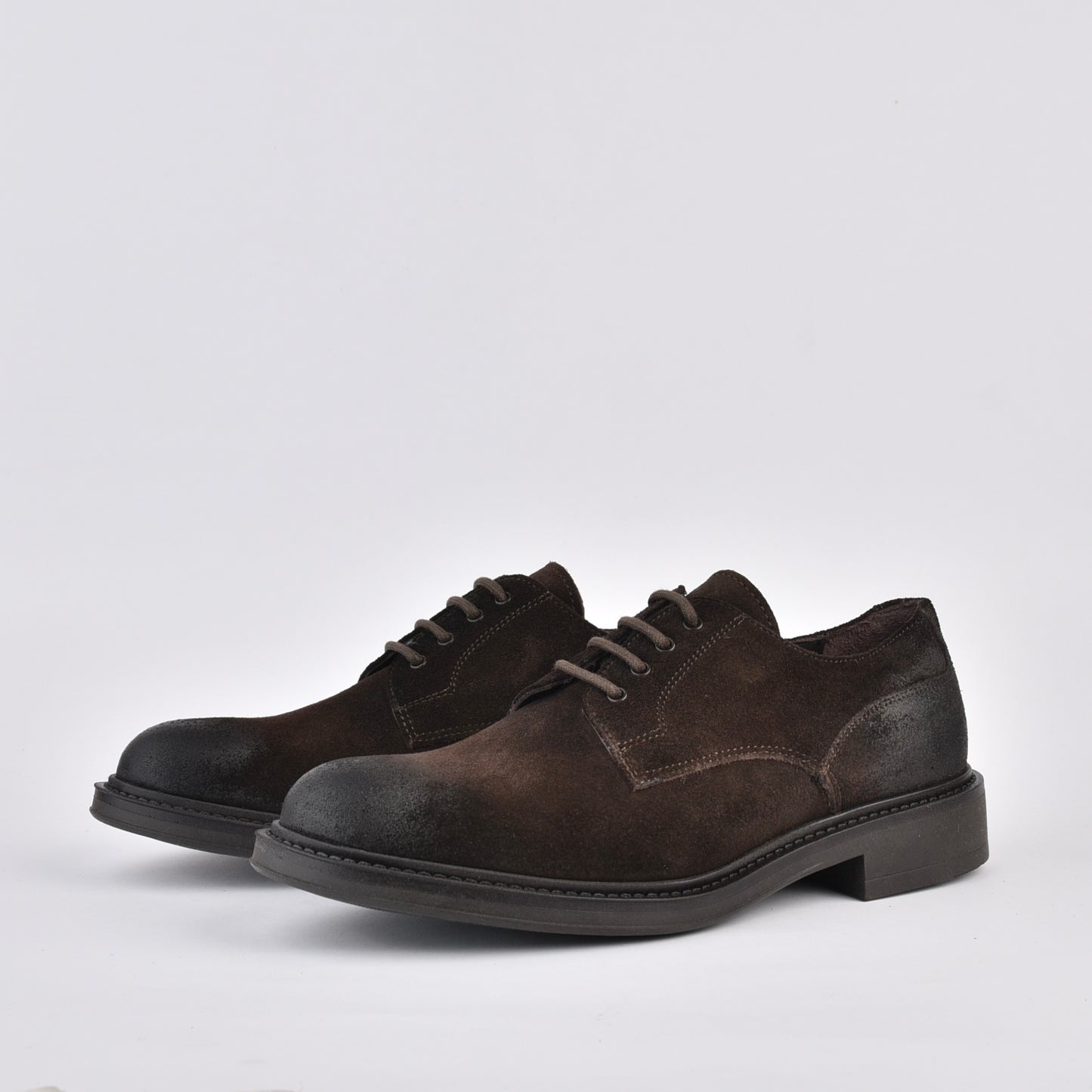 Landina Italian lace up shoes for men in suede brown