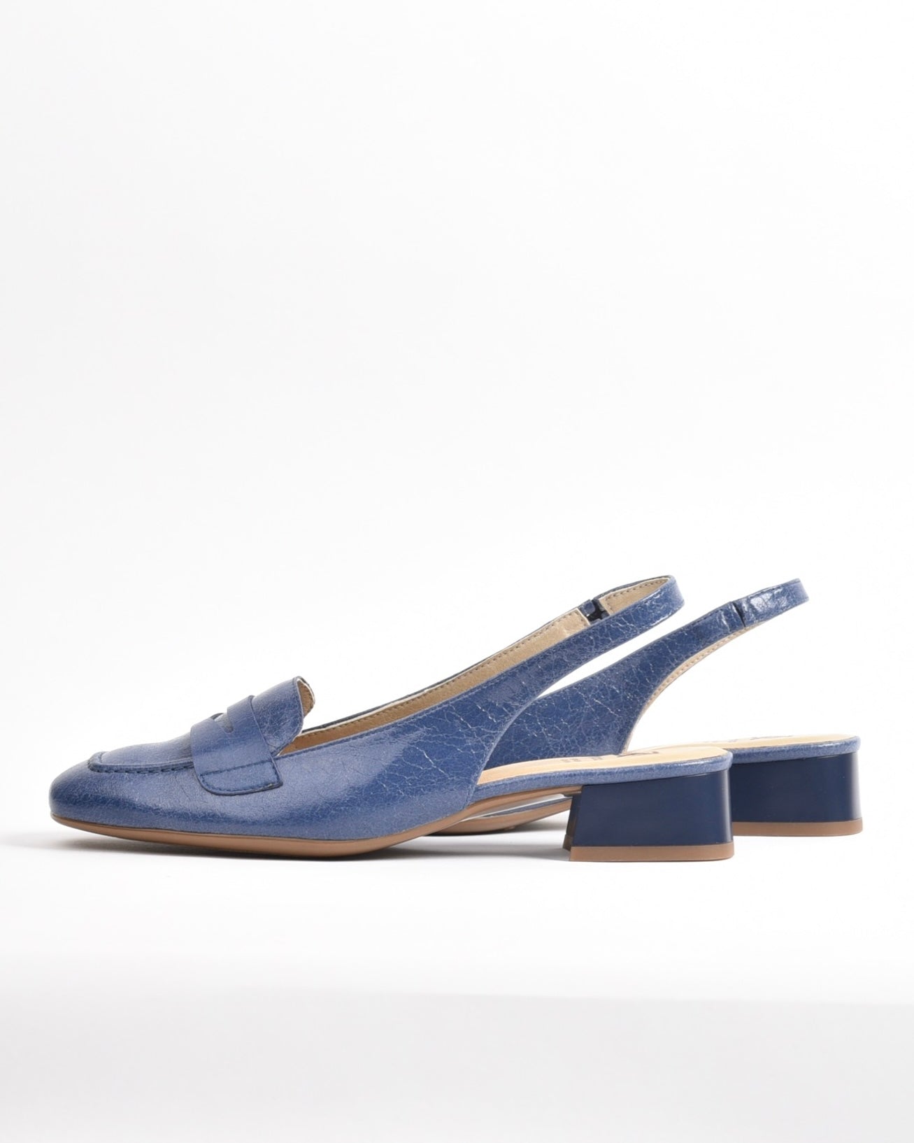 Dorking Fluchos Classic Comfortable Medium heel Sandal for women in Black. Sky-blue.