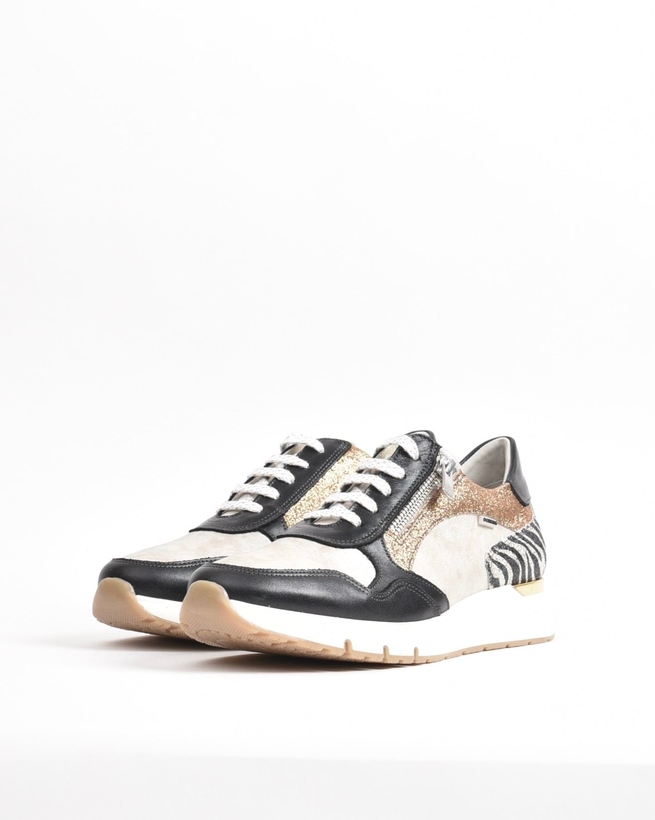 Dorking Fluchos Classic Comfortable Sneaker for women in Black and Gold.