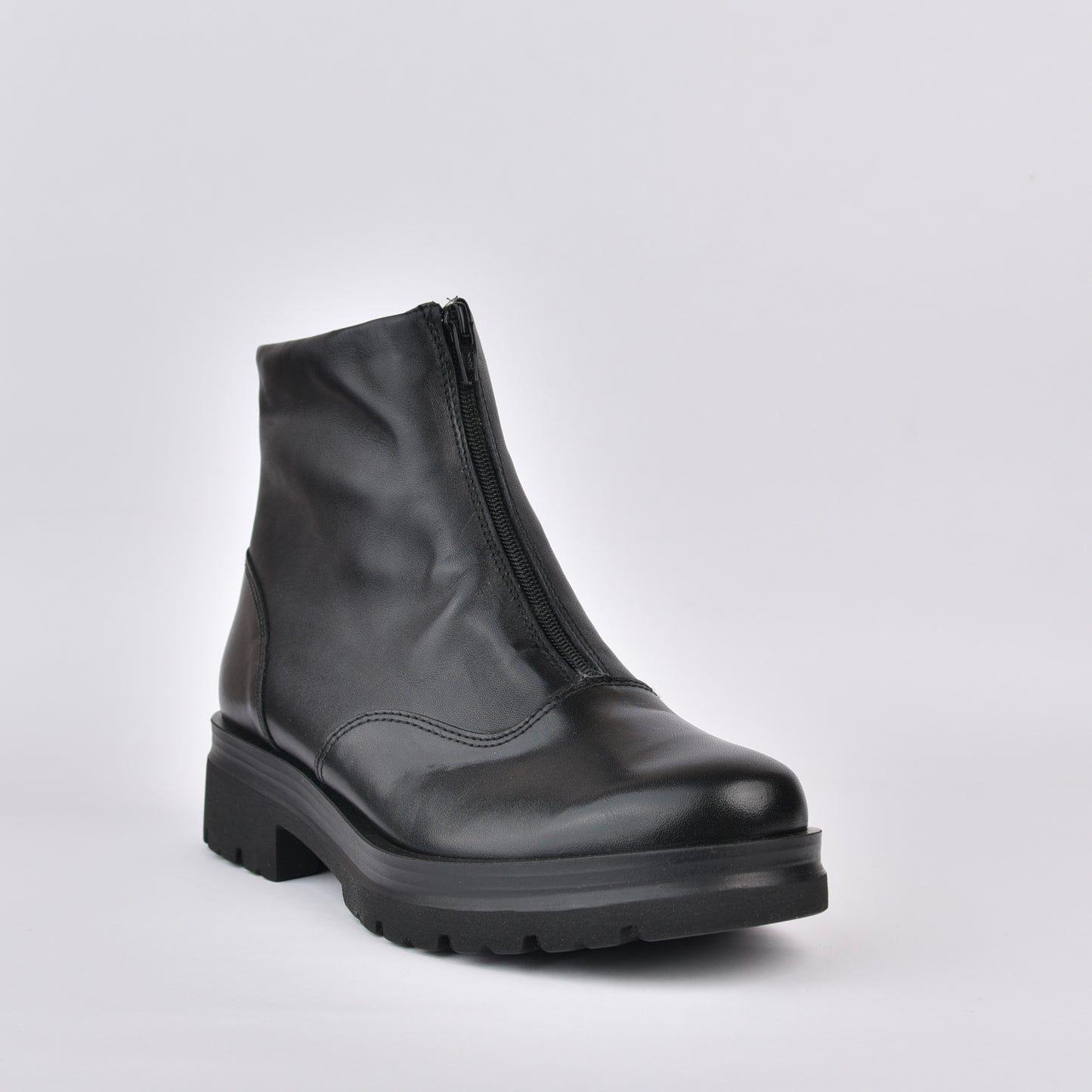 Pitillos 100% Genuine Leather Spanish boots in Black for women