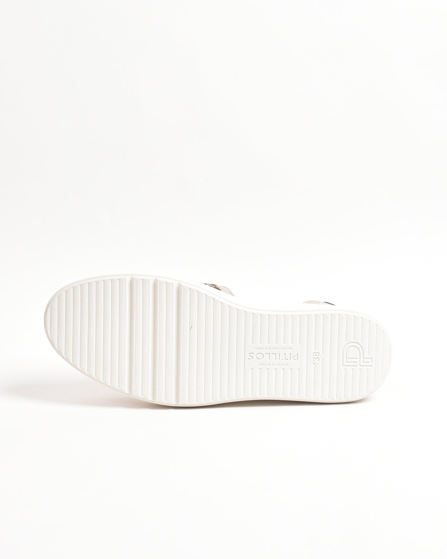 Pitillos sneakers for women in white