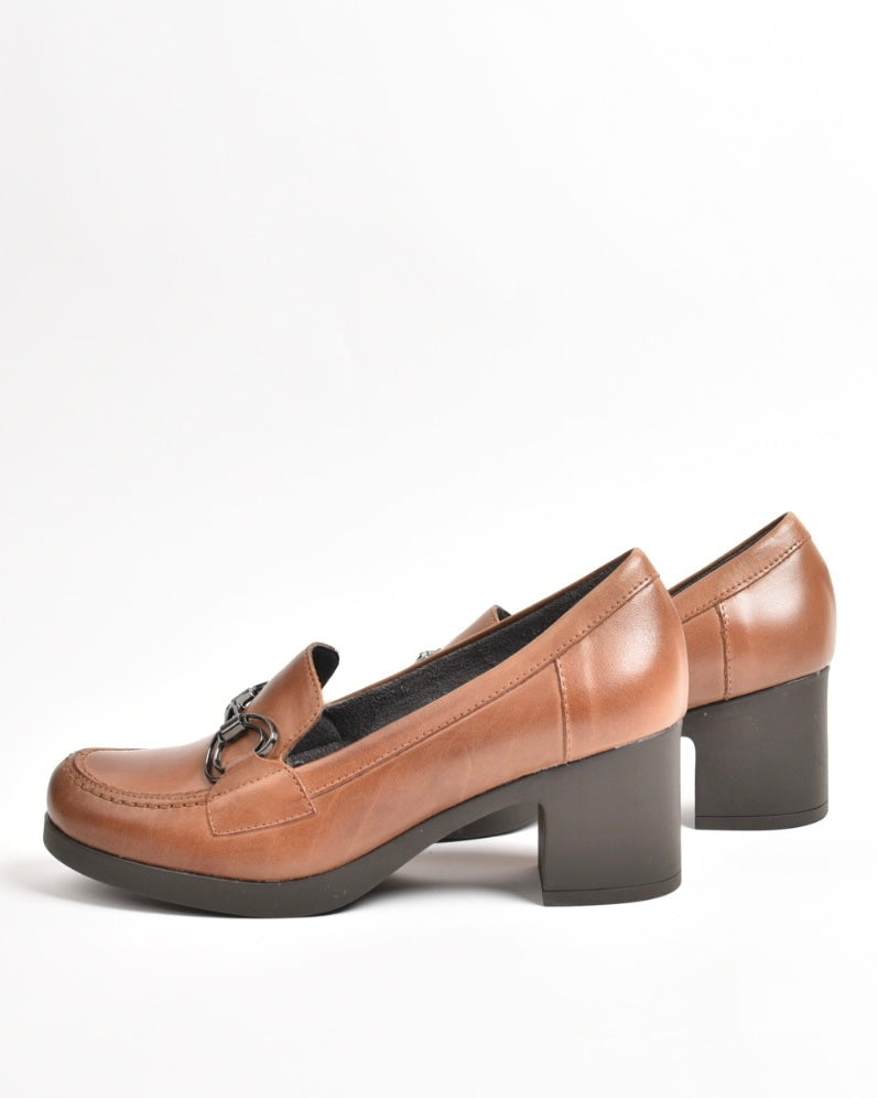 Pitillos classic high heel shoes for women in camel