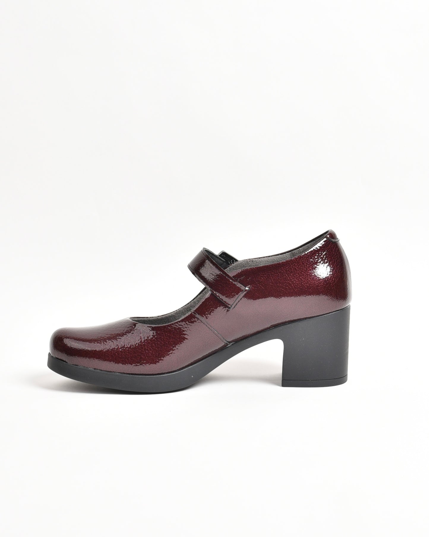 Pitillos classic high heel shoes for women in shiny burdo