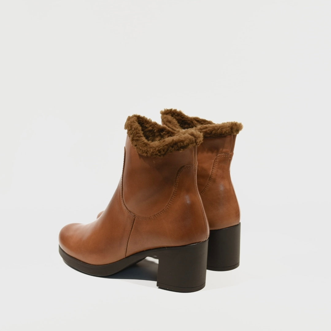 Pitillos 100% Genuine Leather Spanish boots in Camel for women