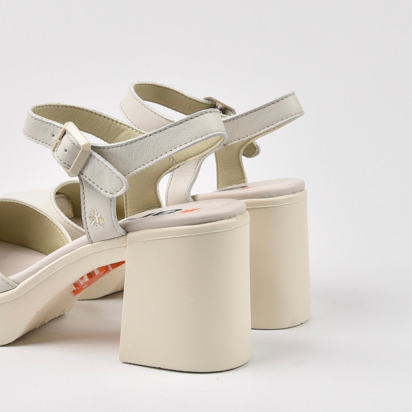 Art Spanish Medium-Heel Sandal for Women in Nappa Cream.