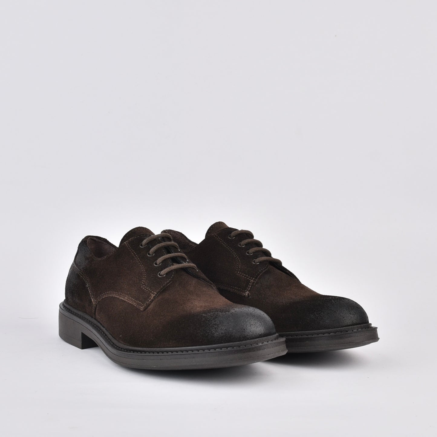 Landina Italian lace up shoes for men in suede brown