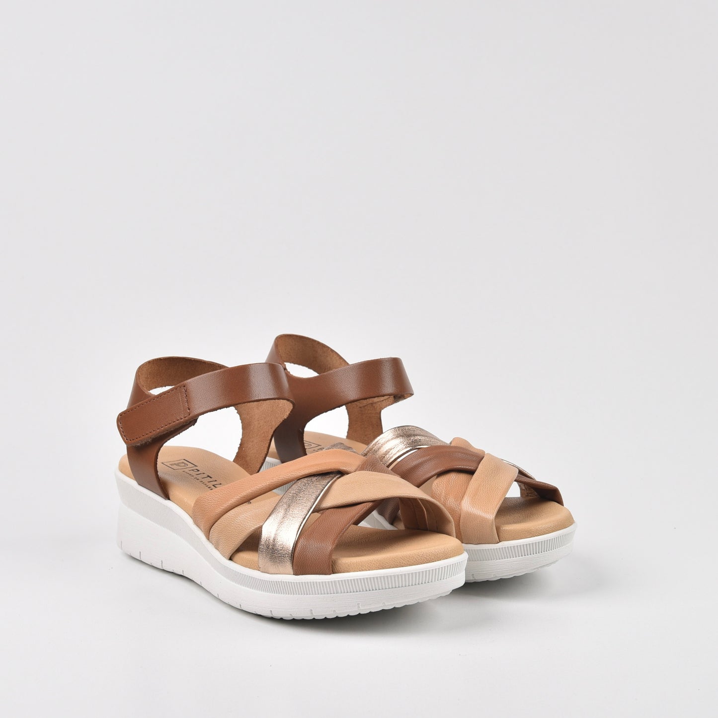 Pitillos Spanish Classic Sandal for Women in Shiny Gold.