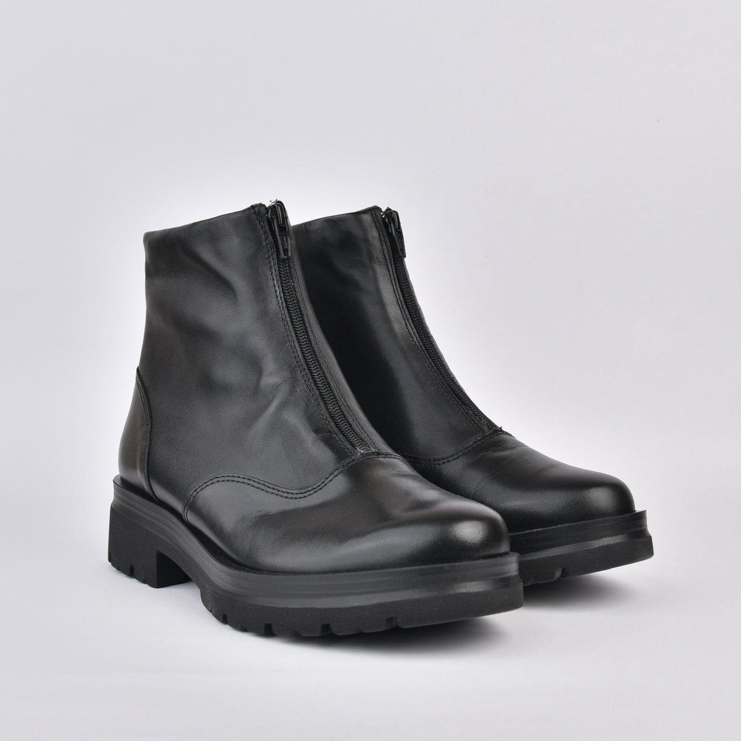 Pitillos 100% Genuine Leather Spanish boots in Black for women