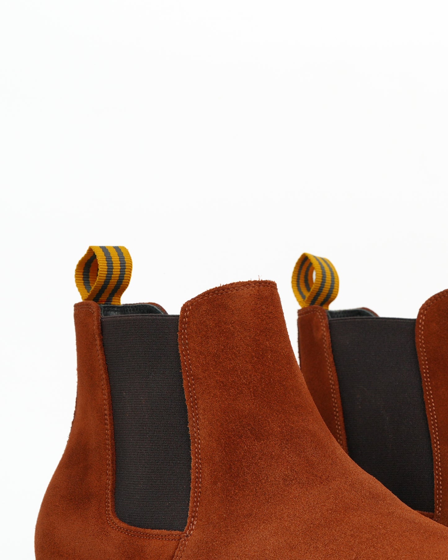 Shalapi Chelsea Boots for men in suede camel