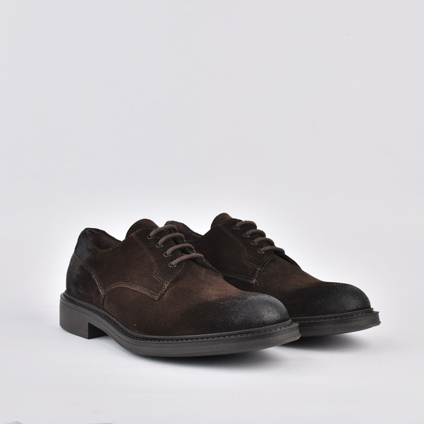 Landina Italian lace up shoes for men in suede brown