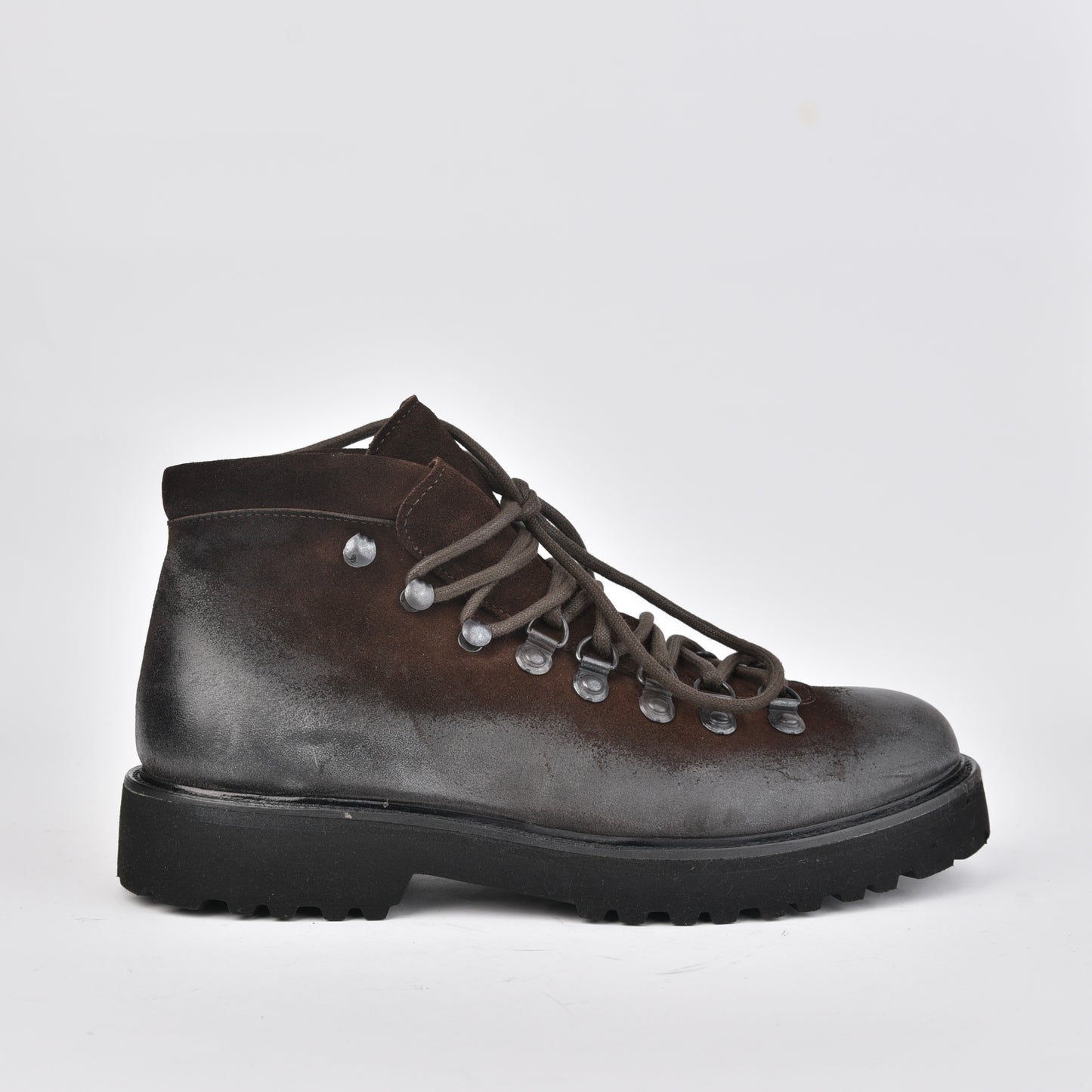 Shalapi Italian boots for men in suede brown