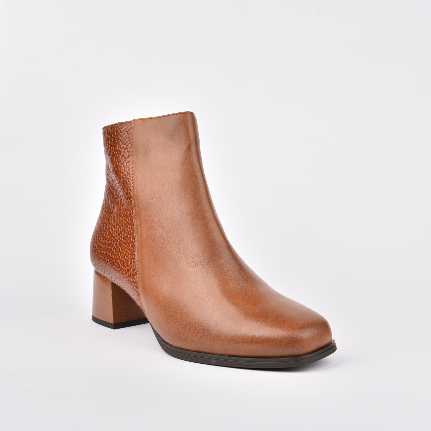 Pitillos spanish boots for women in camel