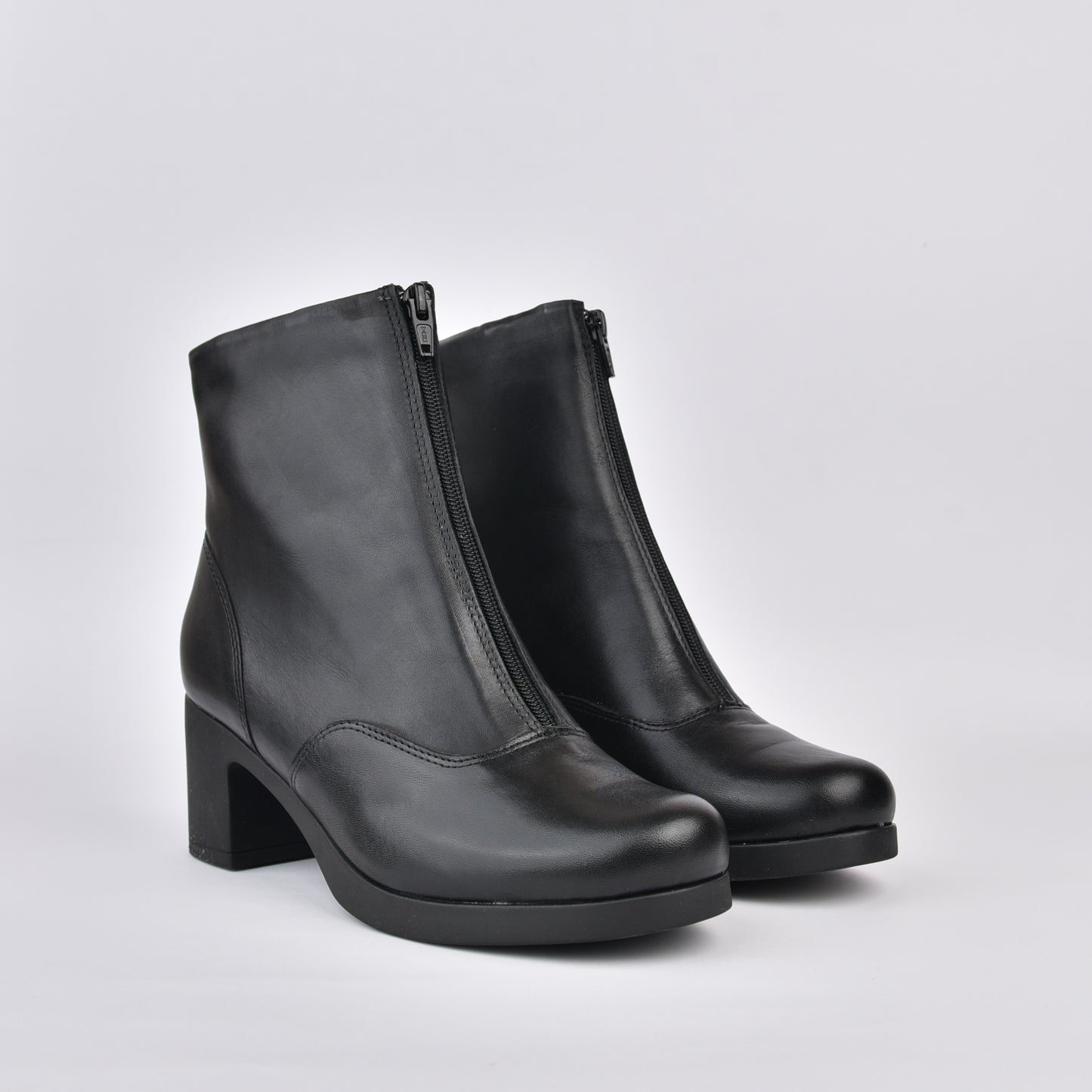 Pitillos 100% Genuine Leather Spanish boots in Black for women