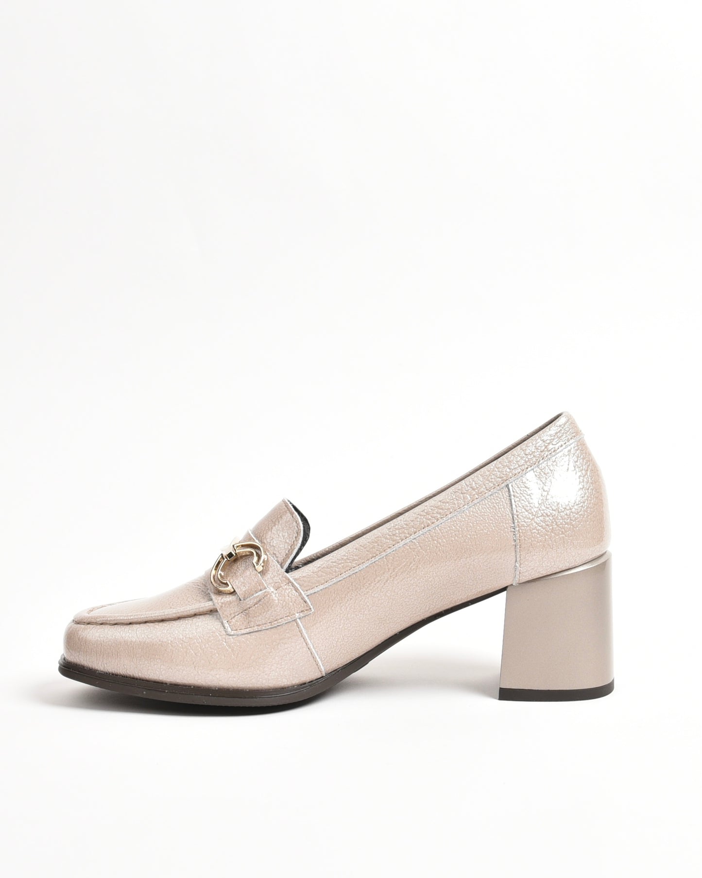 Pitillos classic high heel shoes for women in shiny beige