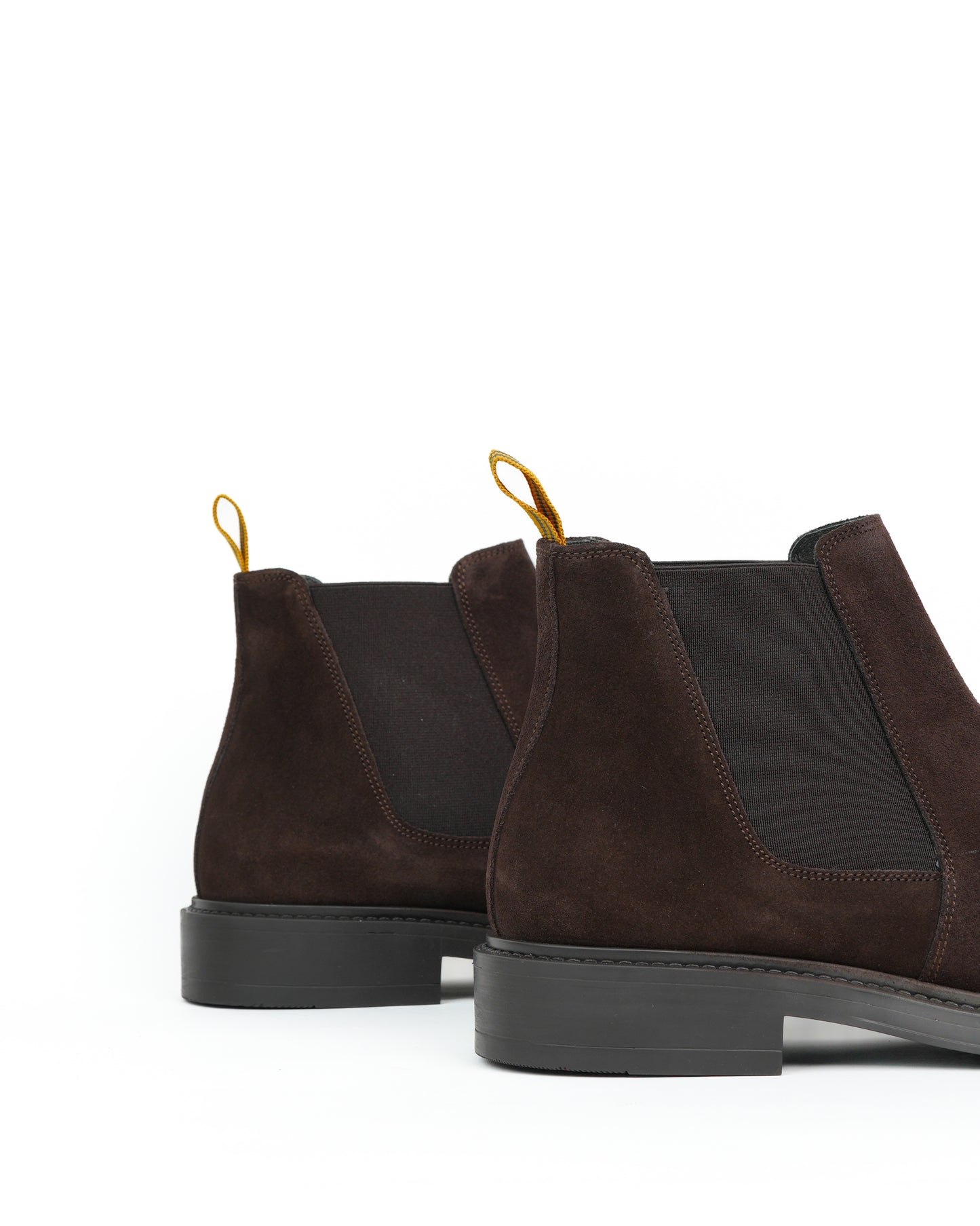 Shalapi Chelsea Boots for men in suede brown