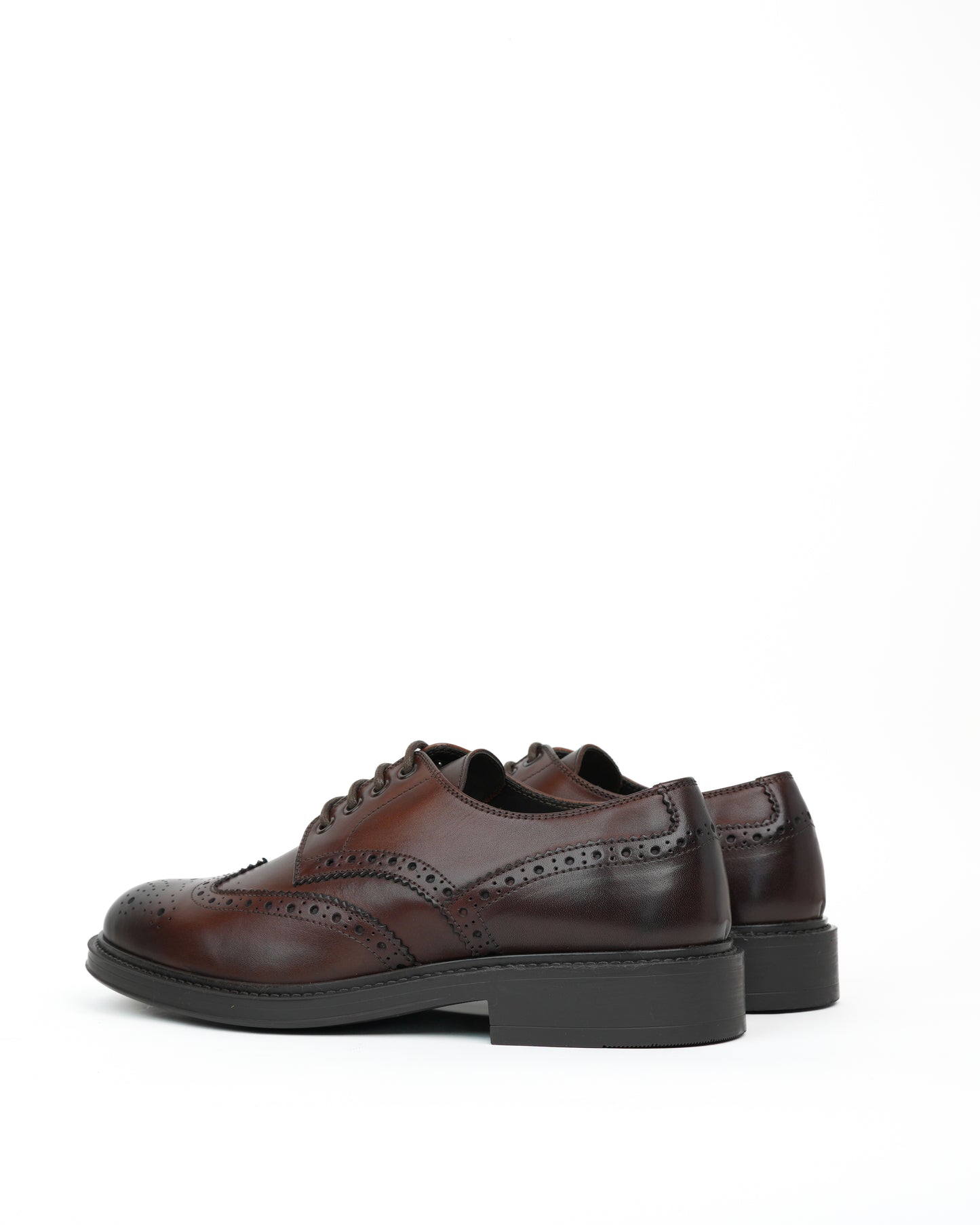 Oxford Italian shoes for men in brown