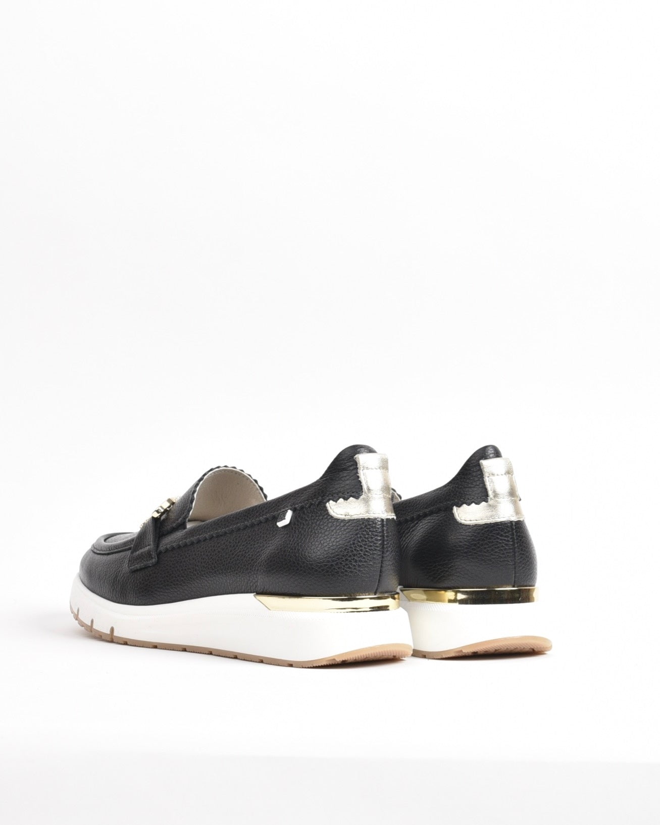 Dorking Fluchos Classic Flat heel shoes for women in Black